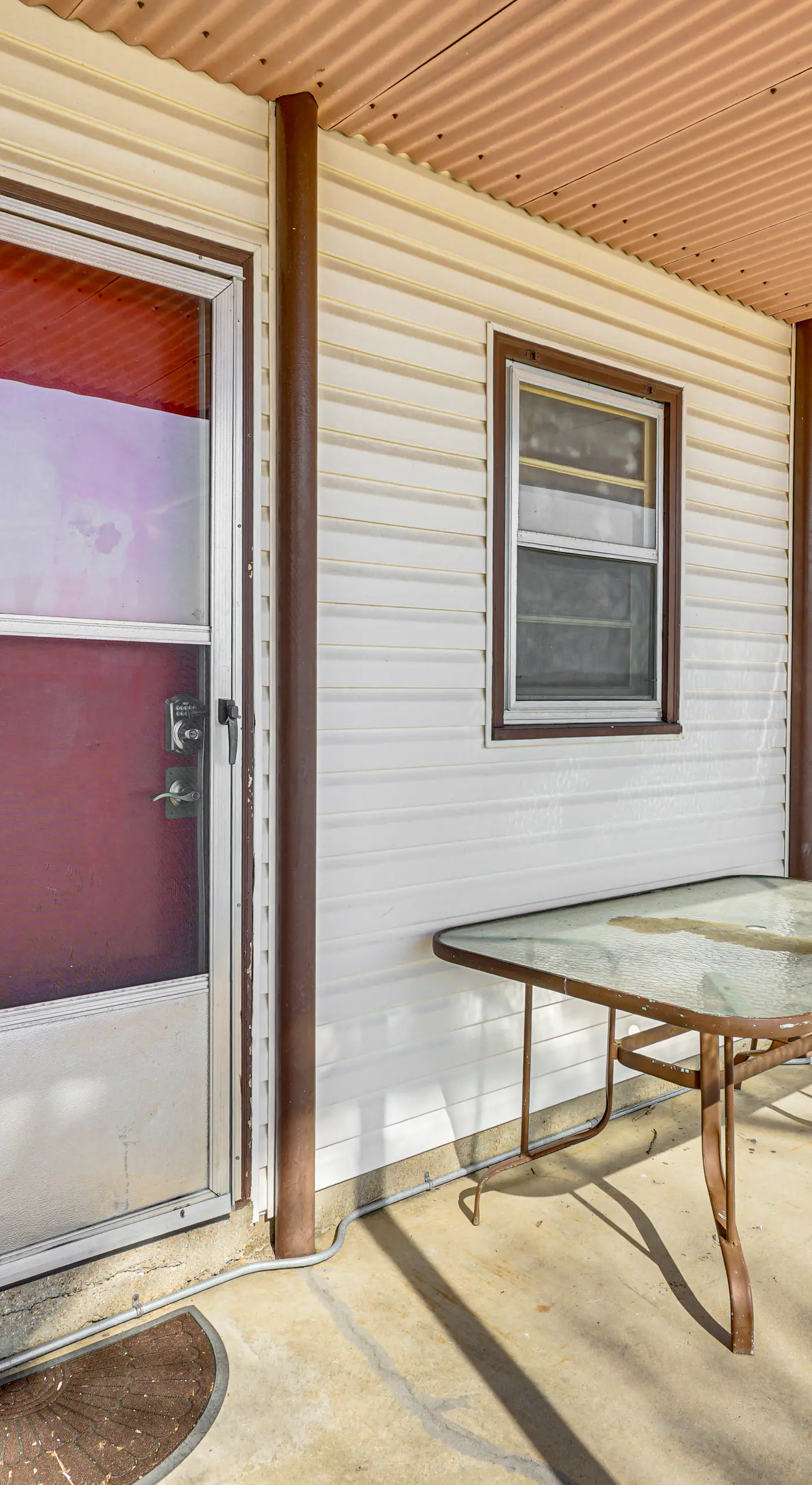 Explore the Bagnell Strip! Studio w/ Pool Access