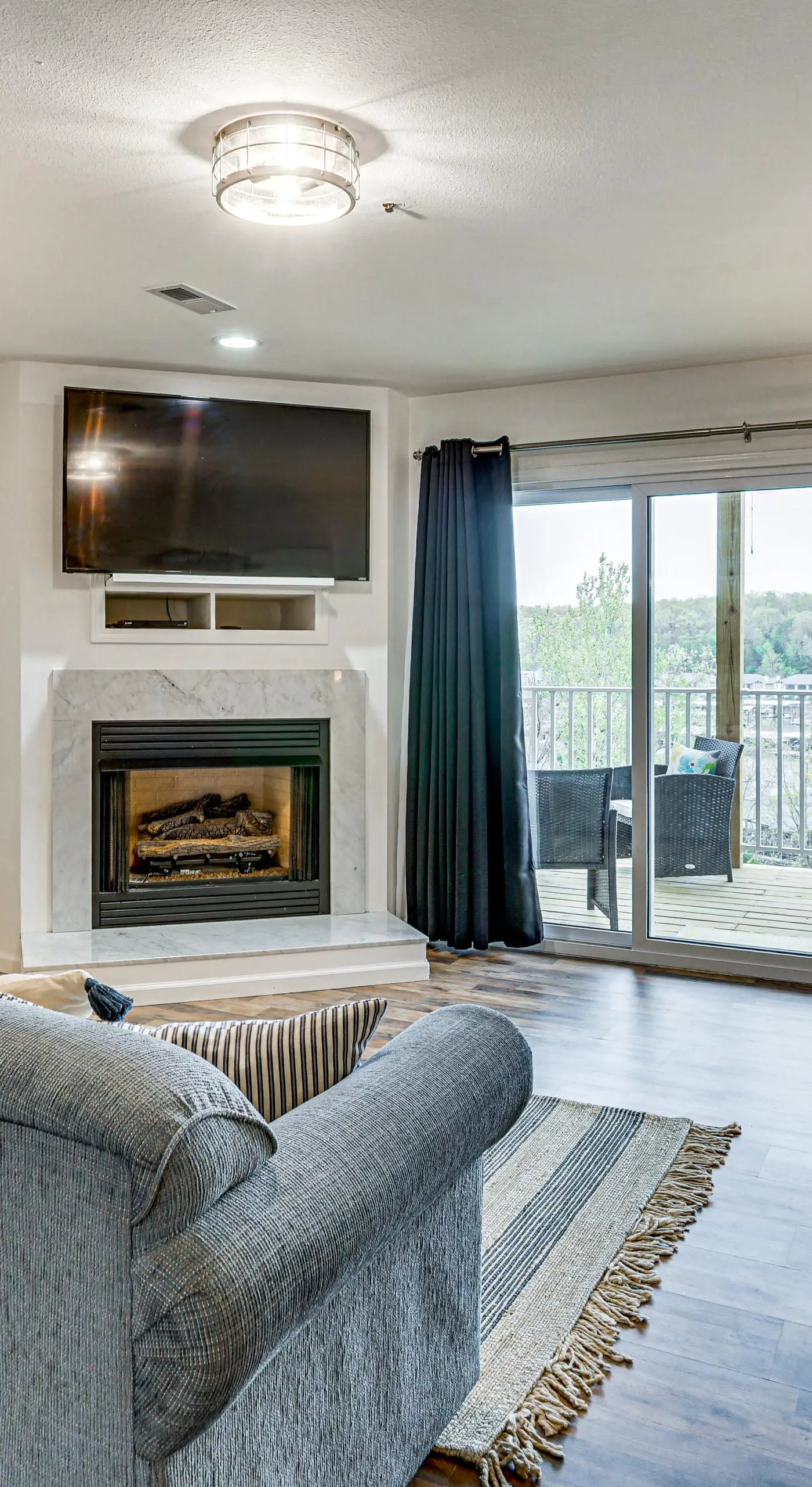 Beach, Boat Slip, Views! Lake of the Ozarks Condo