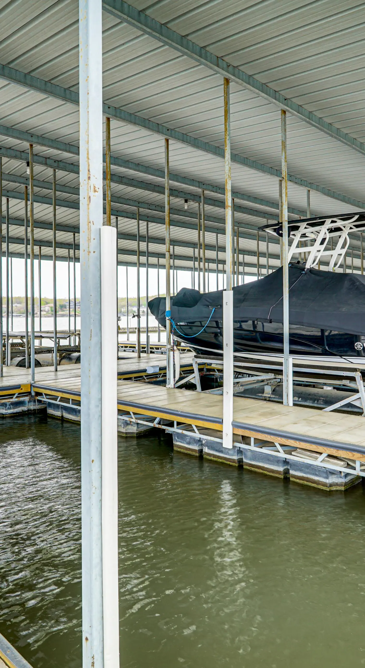 Beach, Boat Slip, Views! Lake of the Ozarks Condo