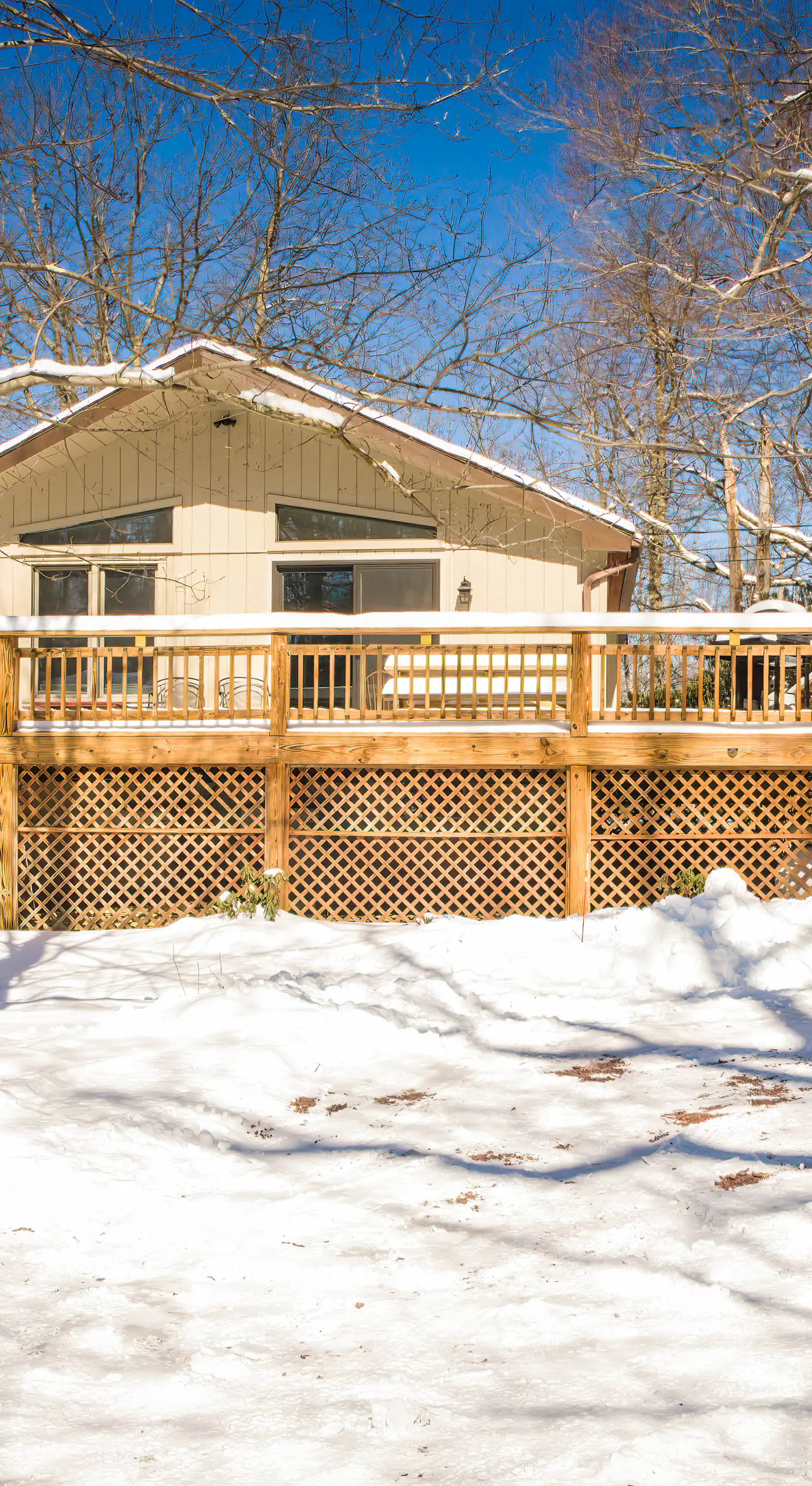 Lake Harmony Estates Family Home w/ Beach Access