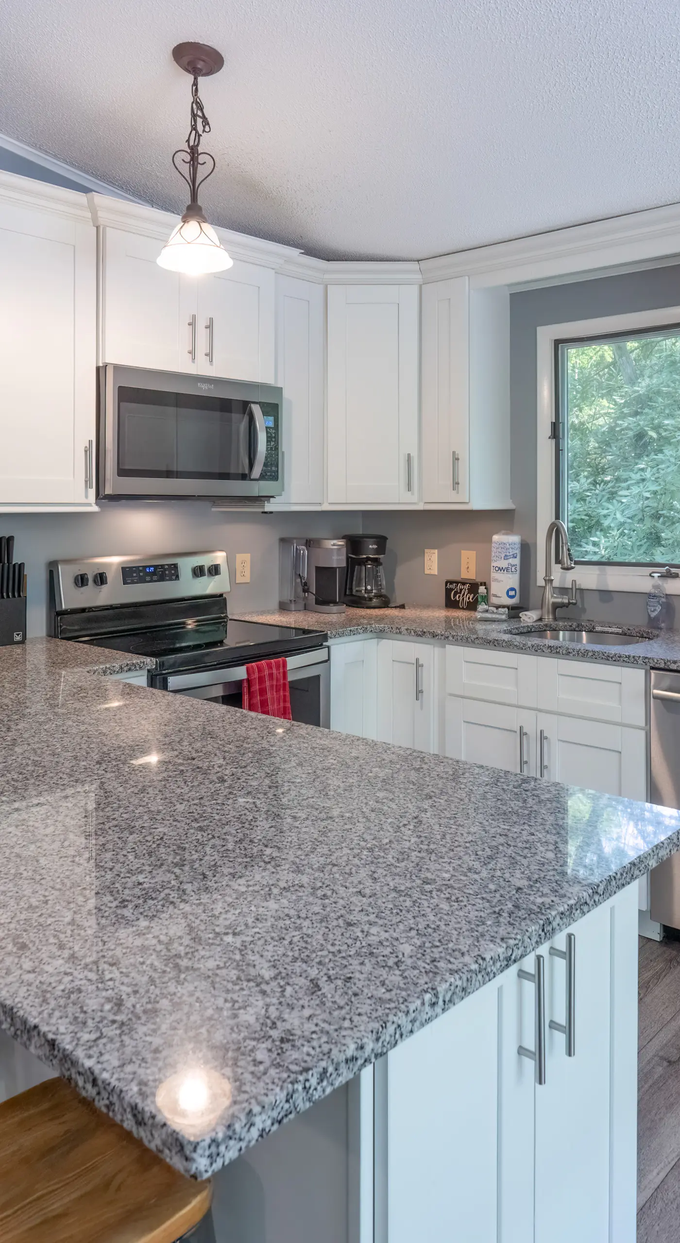 Lake Harmony Estates Family Home w/ Beach Access