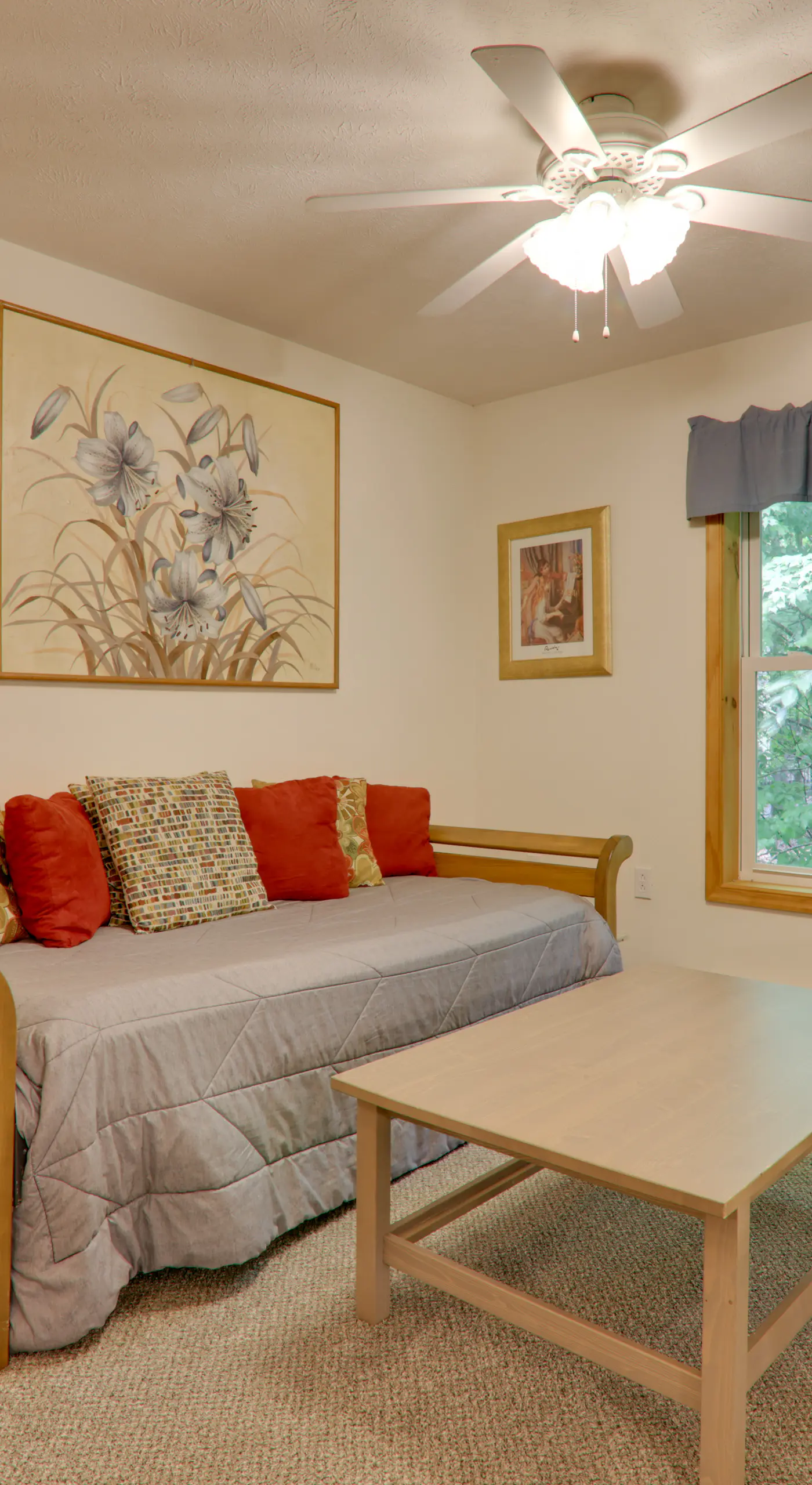 Deck & Resort Amenities: Arrowhead Lake Home!