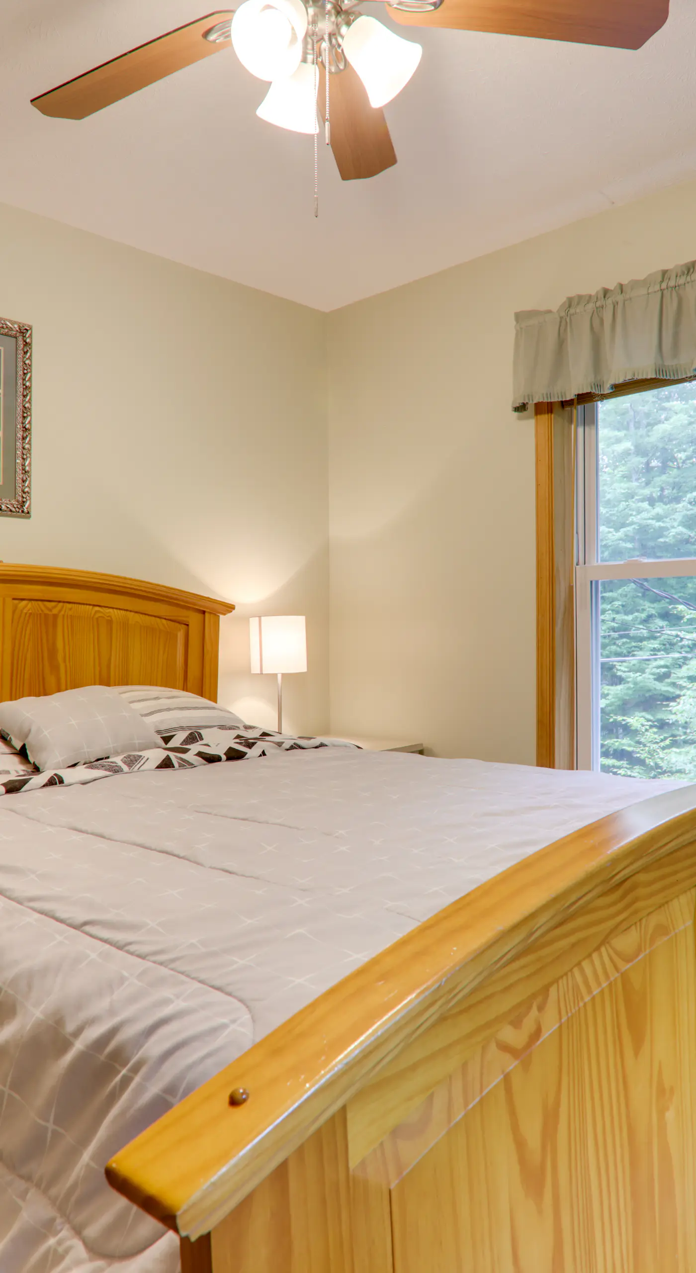 Deck & Resort Amenities: Arrowhead Lake Home!
