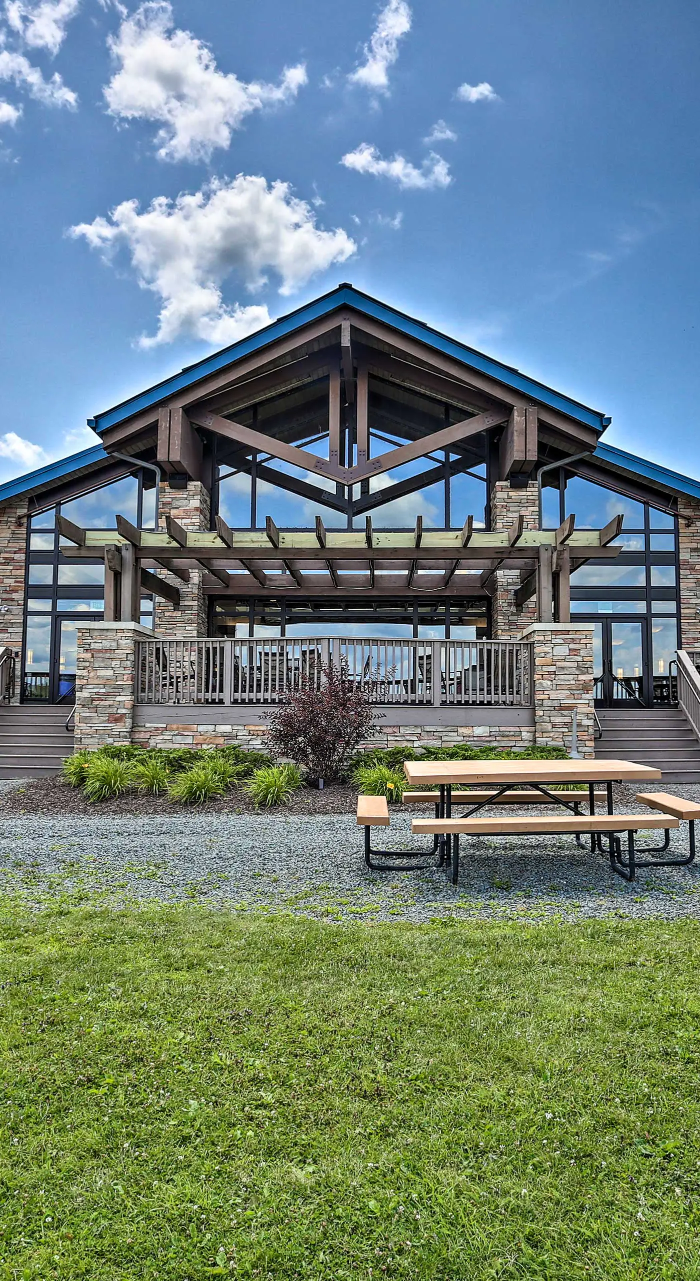 Deck & Resort Amenities: Arrowhead Lake Home!