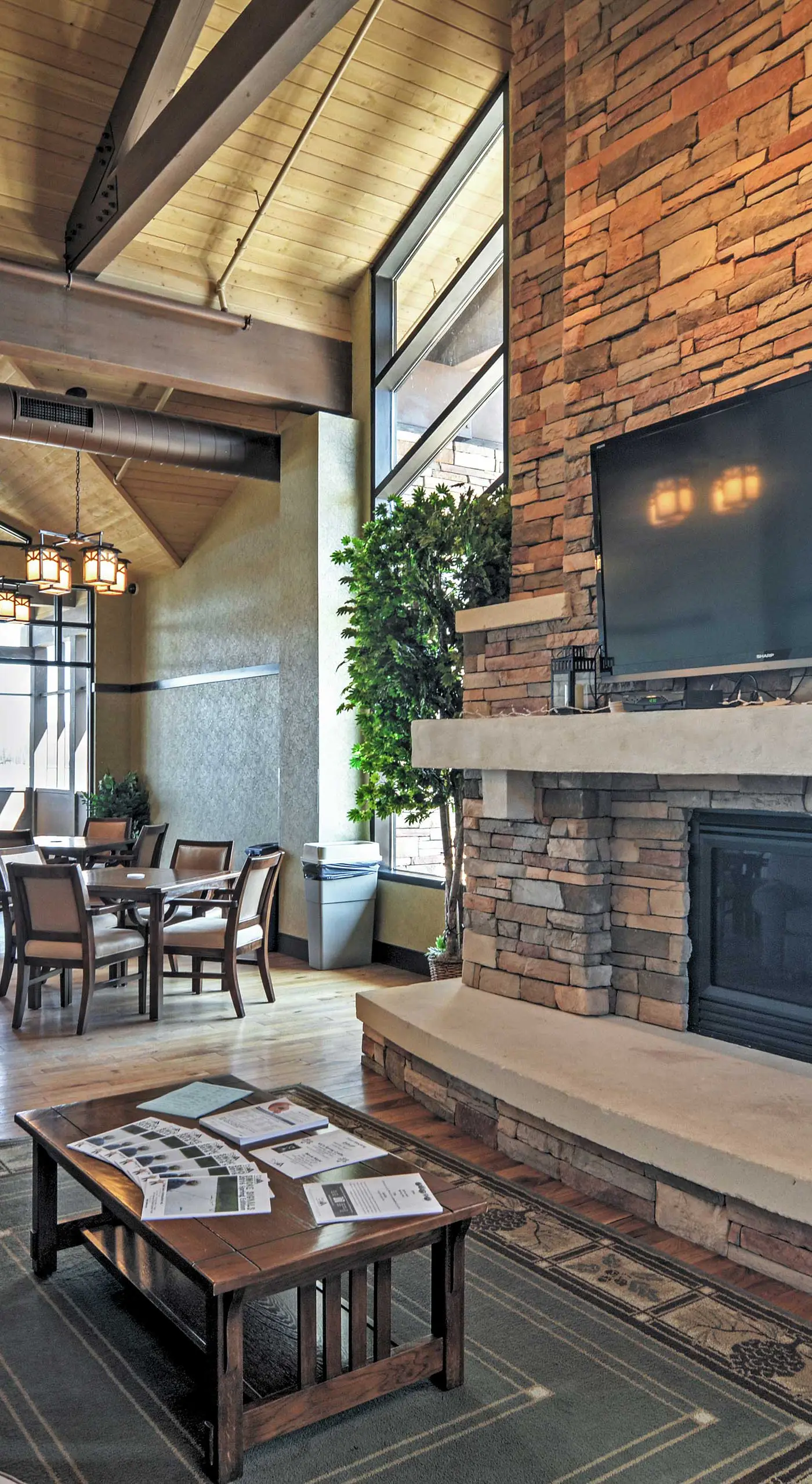 Deck & Resort Amenities: Arrowhead Lake Home!