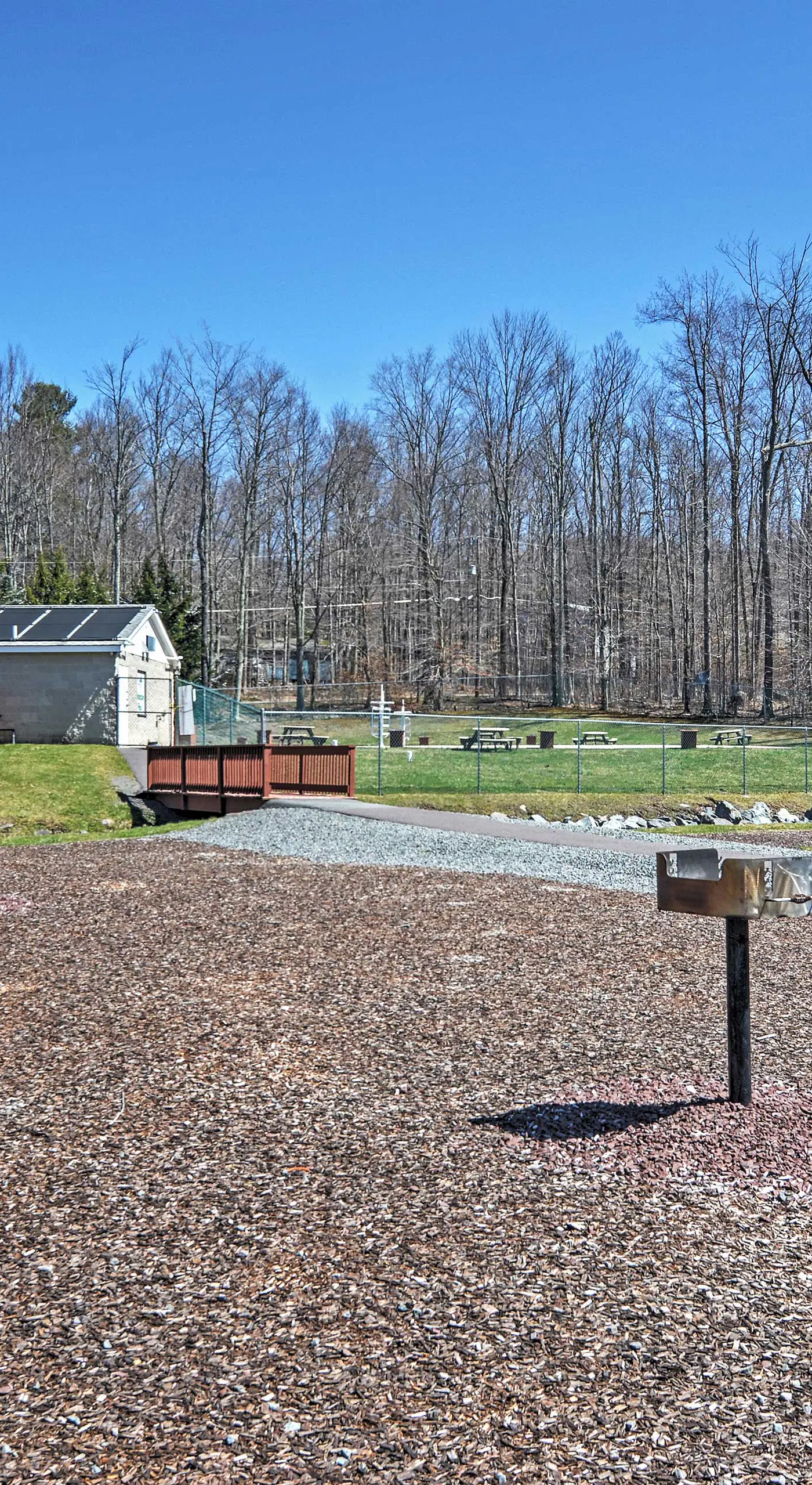 Deck & Resort Amenities: Arrowhead Lake Home!