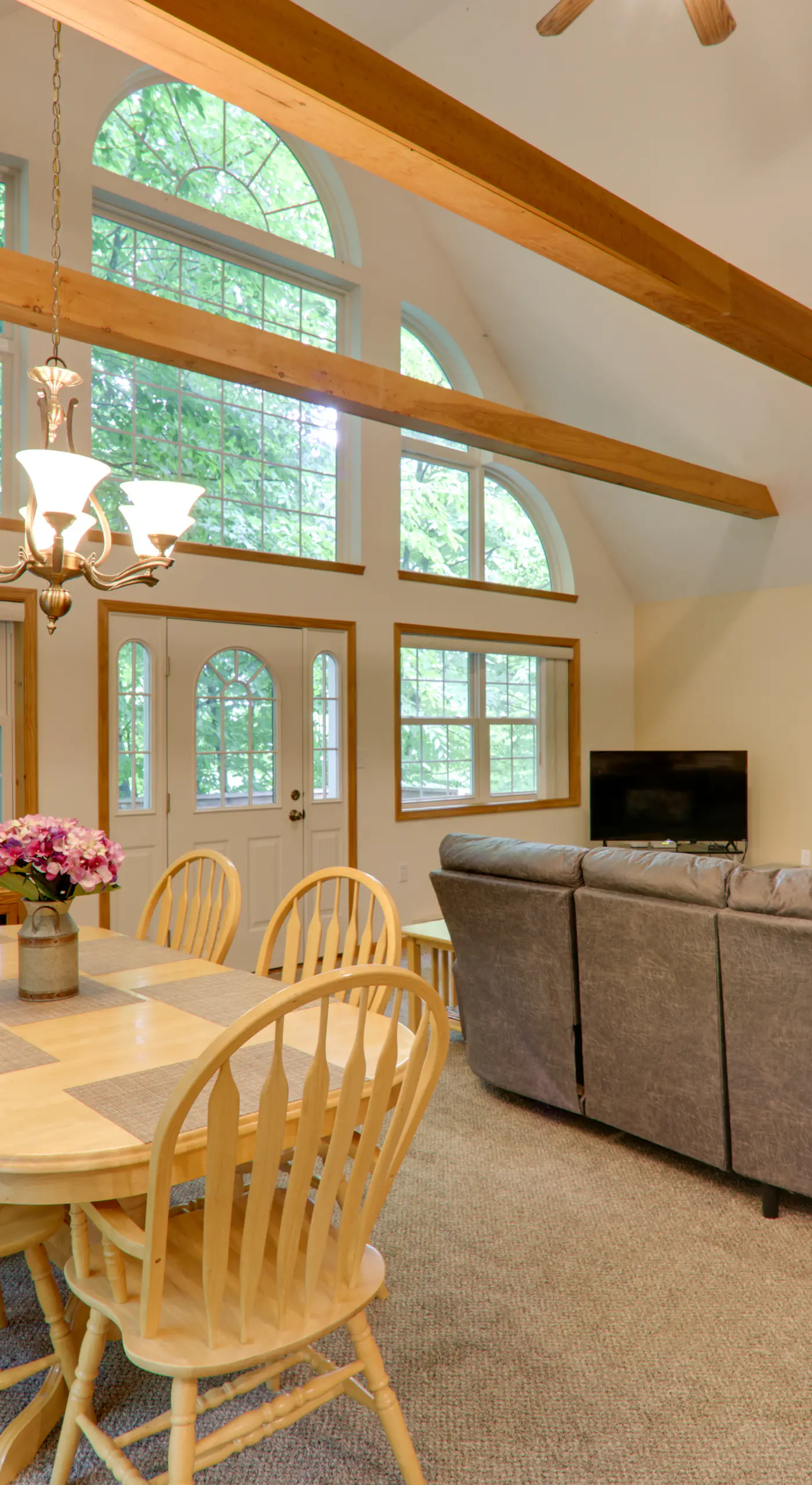Deck & Resort Amenities: Arrowhead Lake Home!