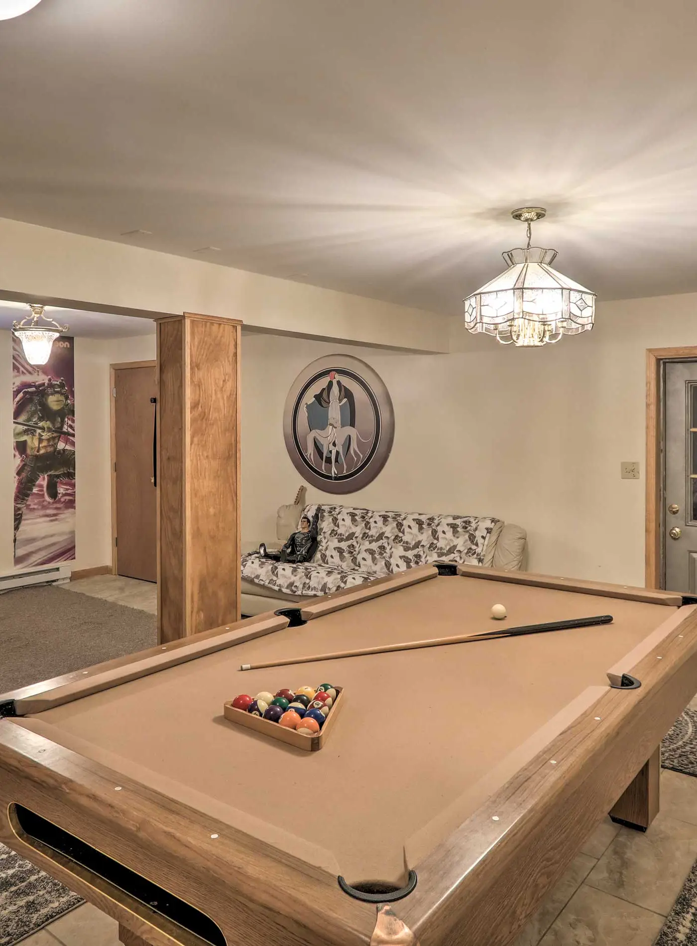 5 Mi to Camelback: Henryville Home w/ Hot Tub!