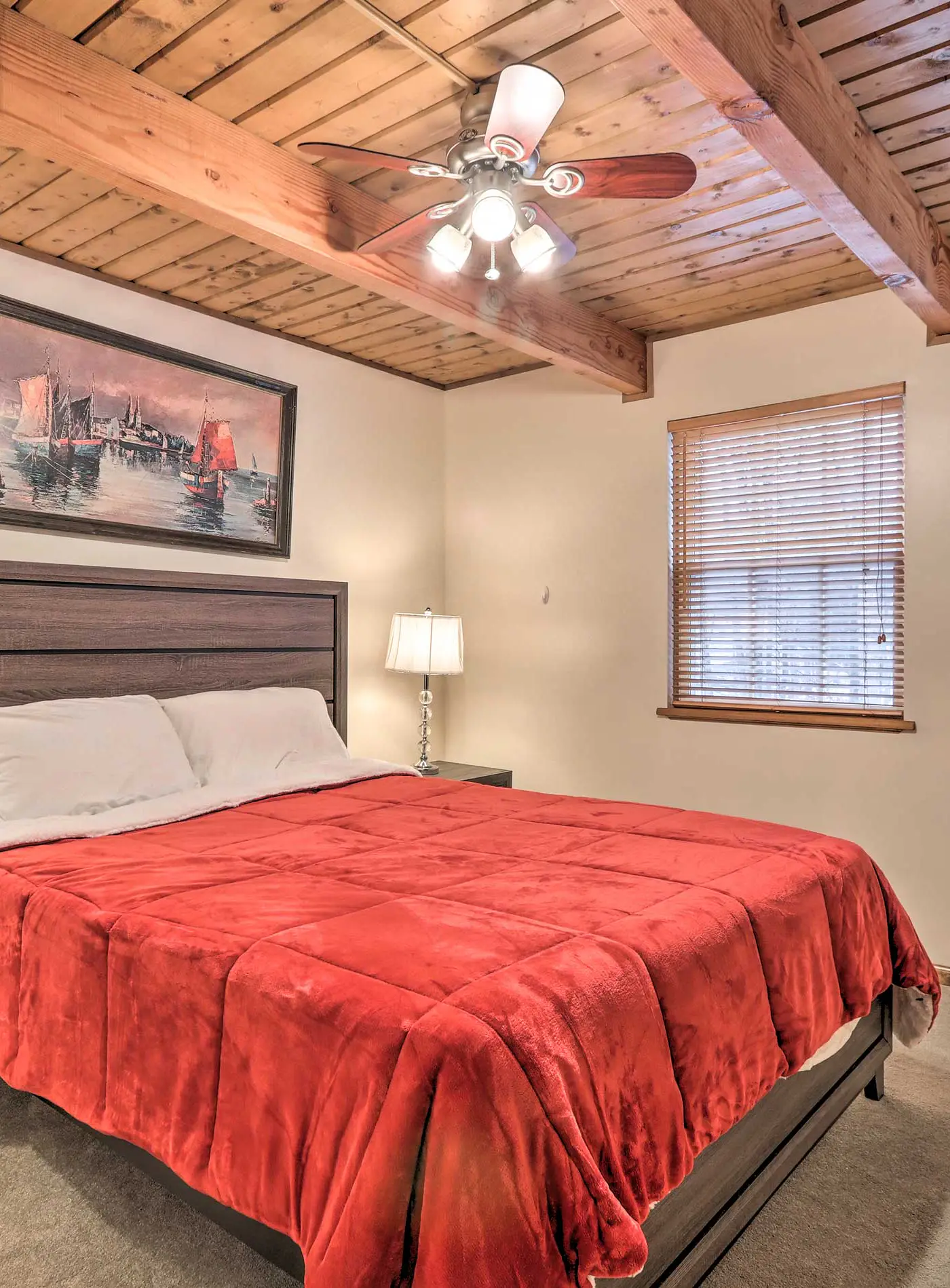 5 Mi to Camelback: Henryville Home w/ Hot Tub!