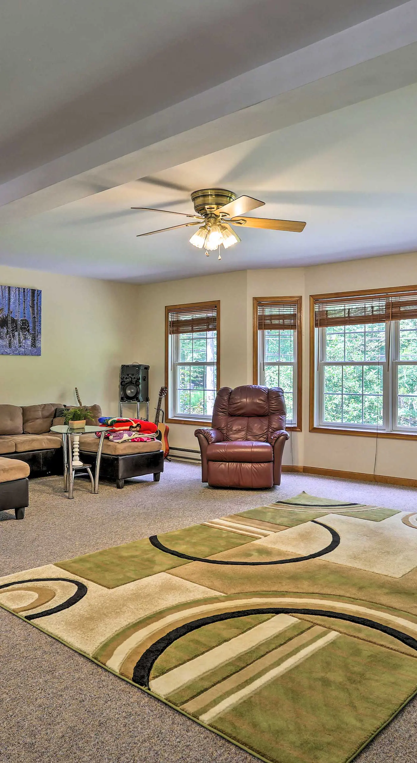 5 Mi to Camelback: Henryville Home w/ Hot Tub!