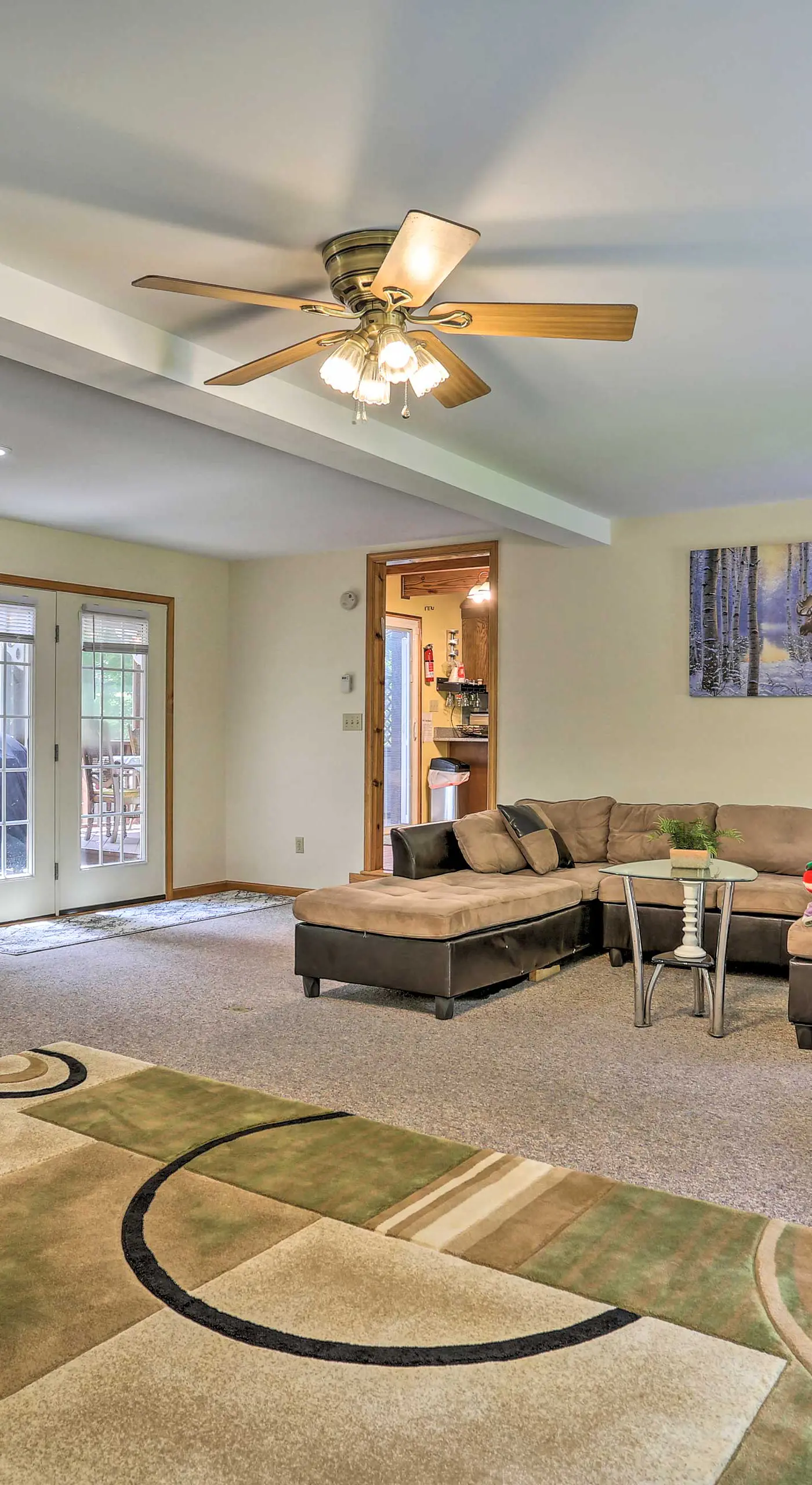 5 Mi to Camelback: Henryville Home w/ Hot Tub!