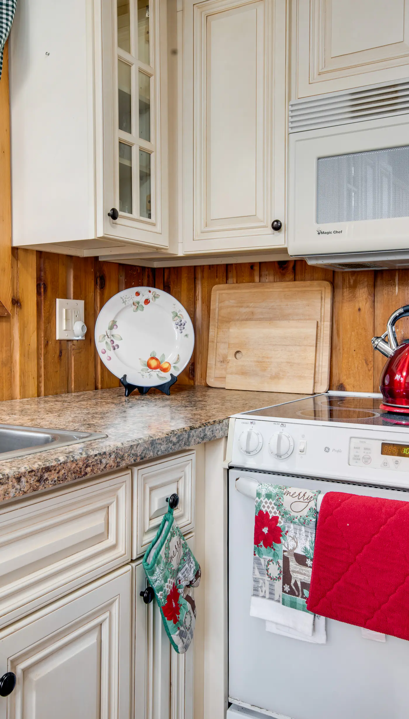 Fire Pit + Community Perks: Gouldsboro Cabin!