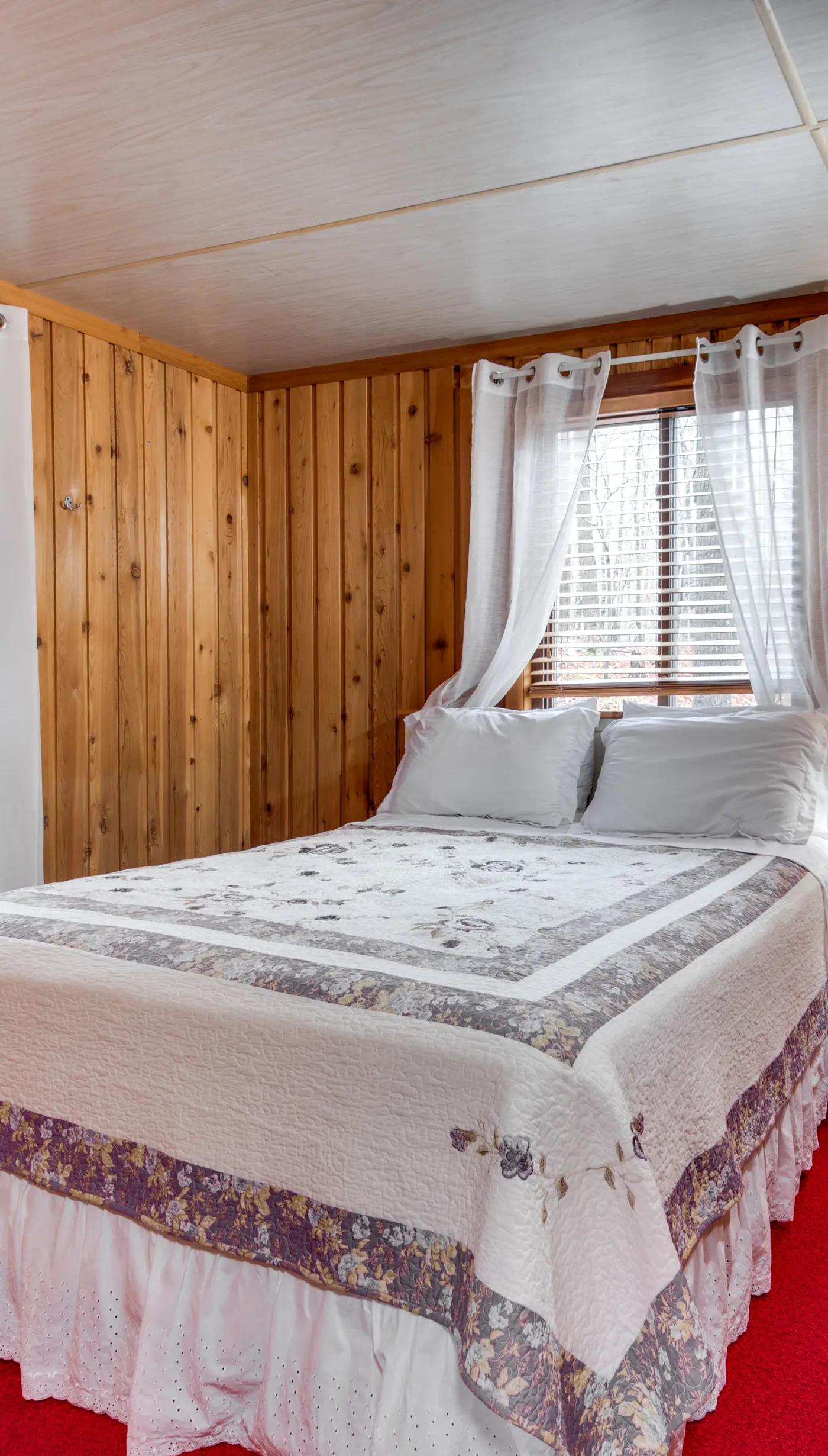 Fire Pit + Community Perks: Gouldsboro Cabin!
