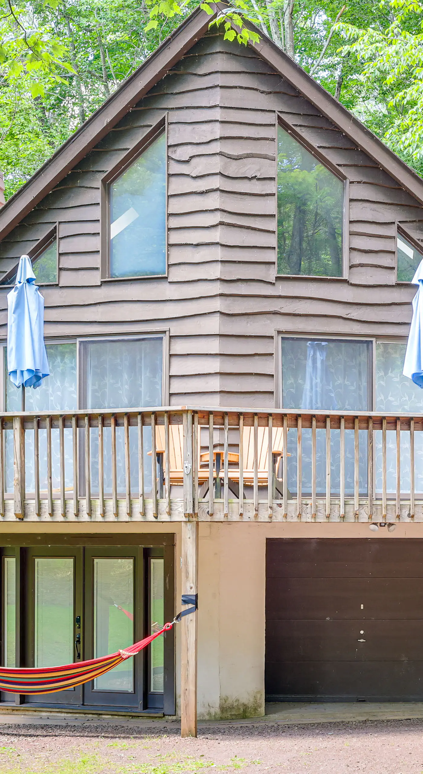 Fire Pit & Games! Secluded Chalet 30 Mi to Montage
