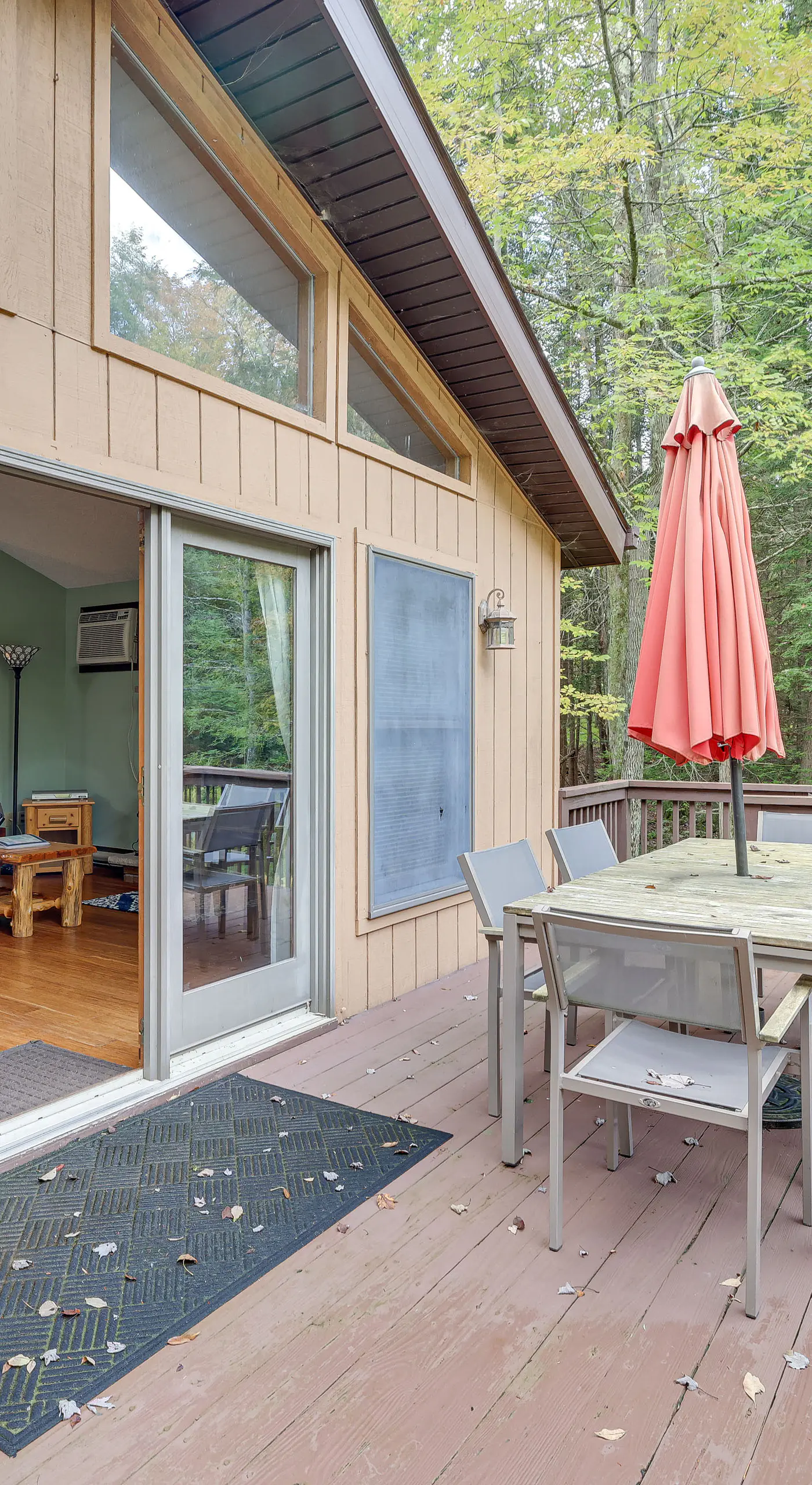Secluded Family Cabin w/ Fire Pit in Lake Ariel!