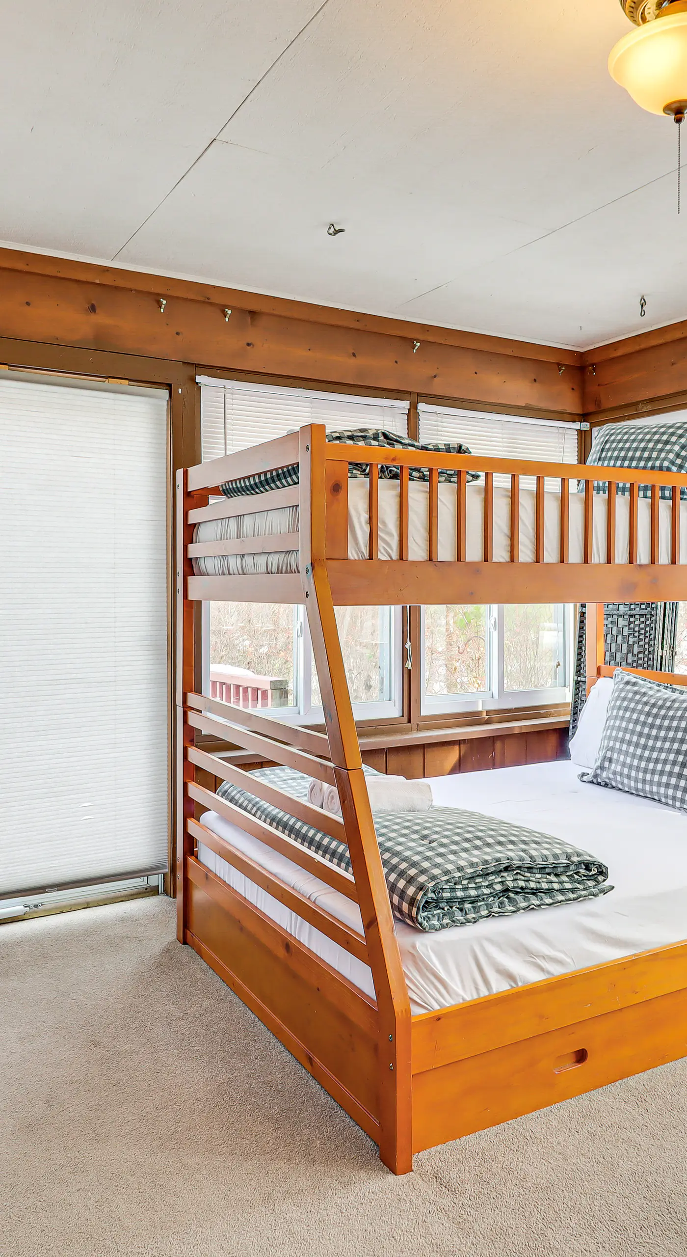 Hike + Ski: Log Cabin in East Stroudsburg!