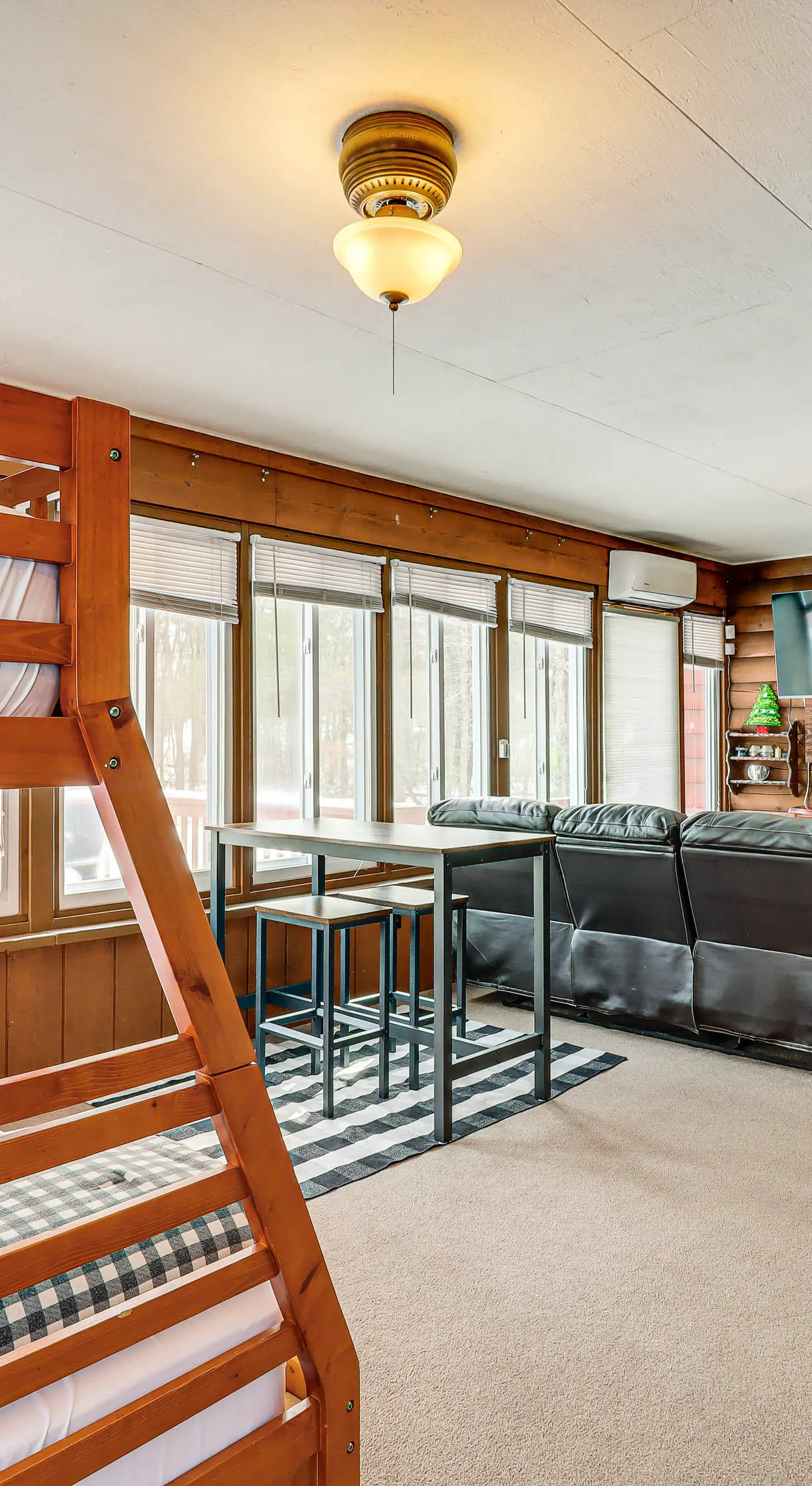 Hike + Ski: Log Cabin in East Stroudsburg!