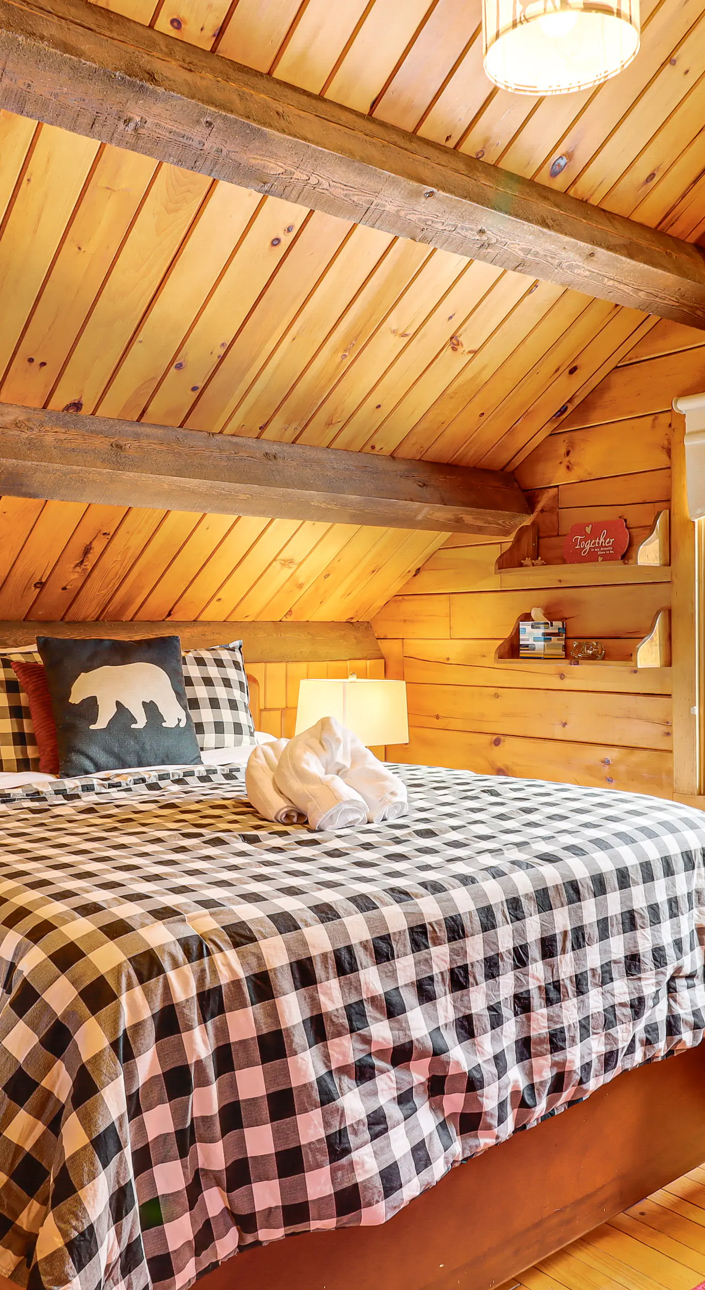 Hike + Ski: Log Cabin in East Stroudsburg!