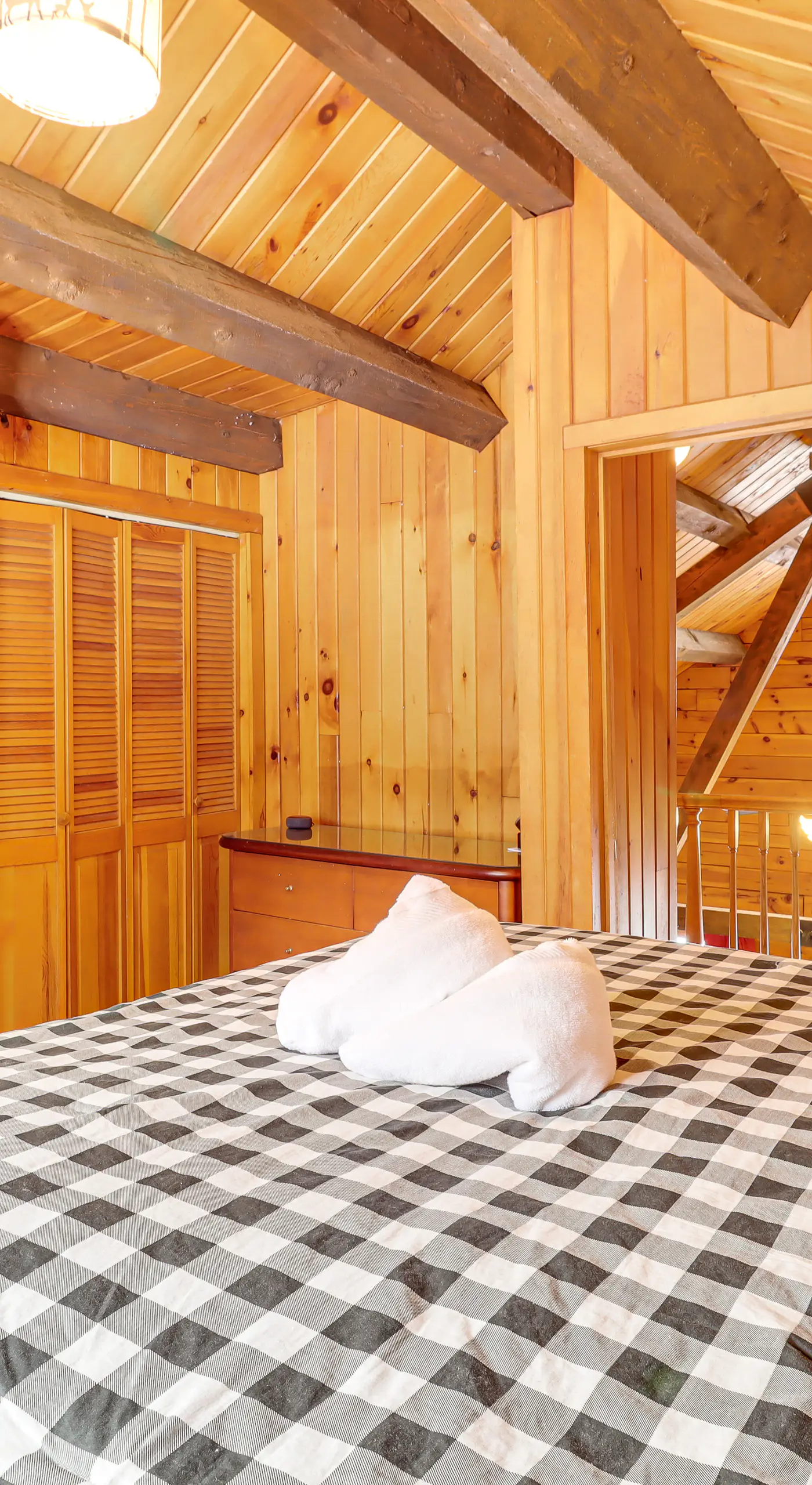 Hike + Ski: Log Cabin in East Stroudsburg!