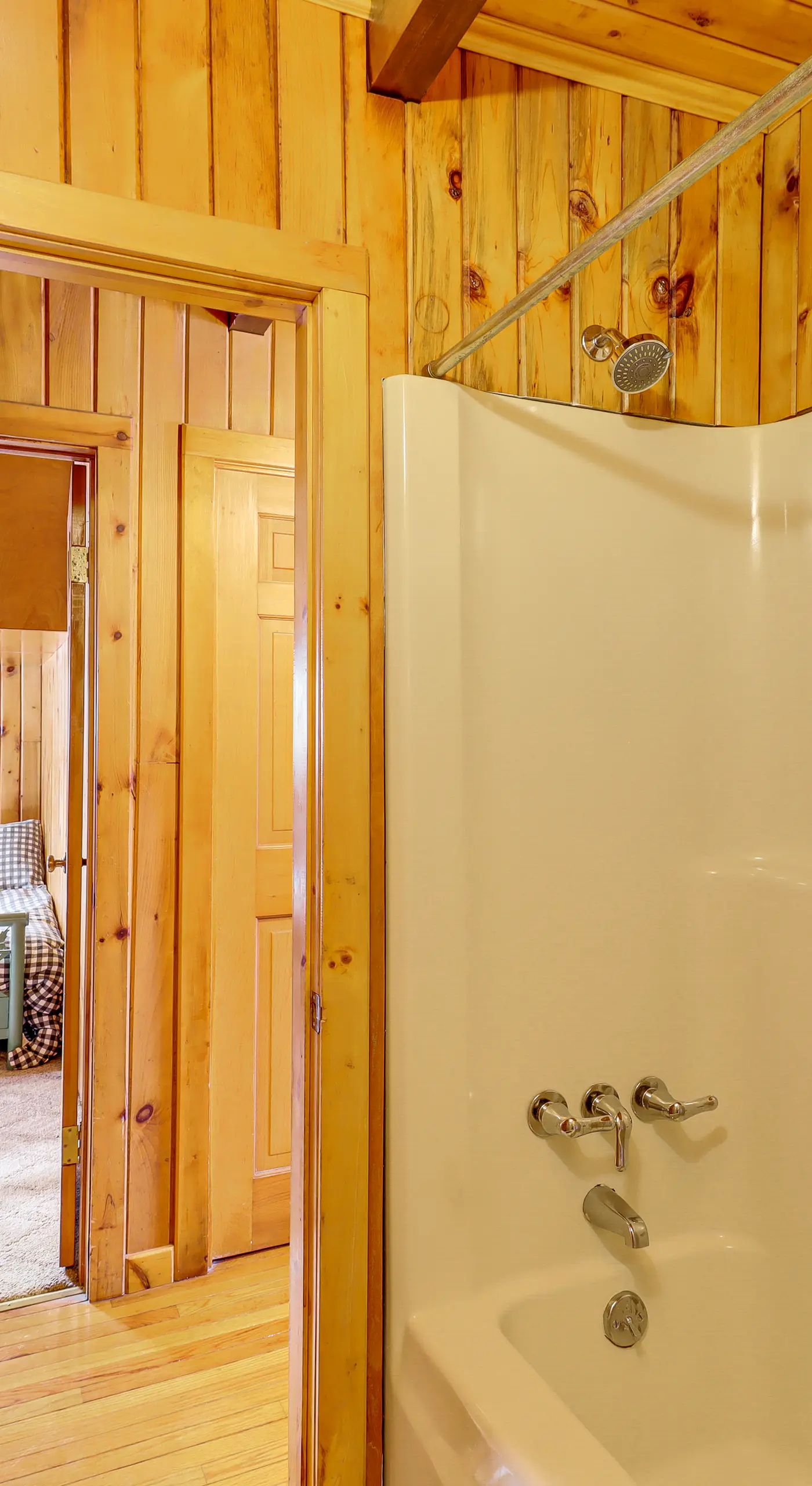 Hike + Ski: Log Cabin in East Stroudsburg!
