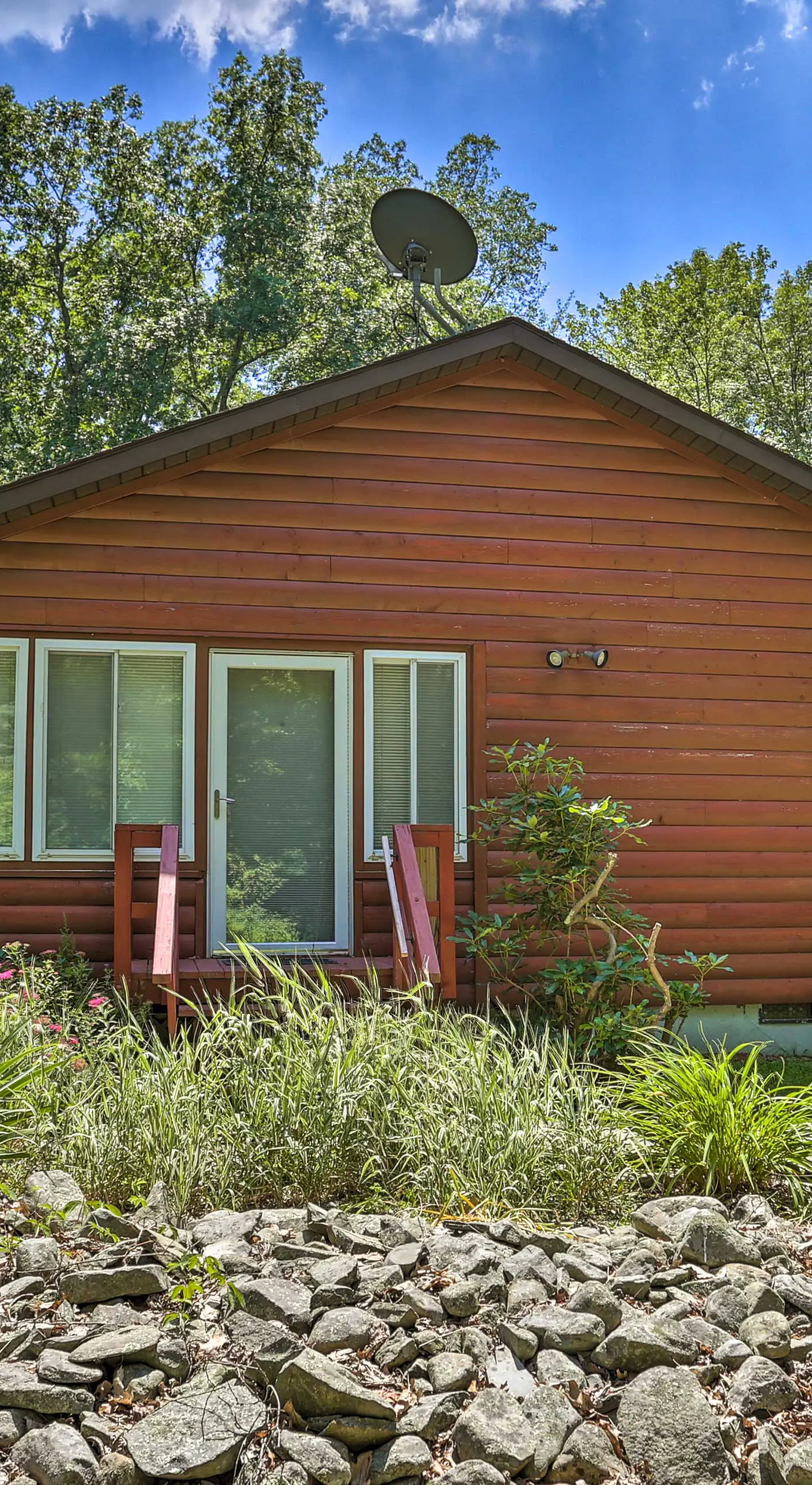 Hike + Ski: Log Cabin in East Stroudsburg!