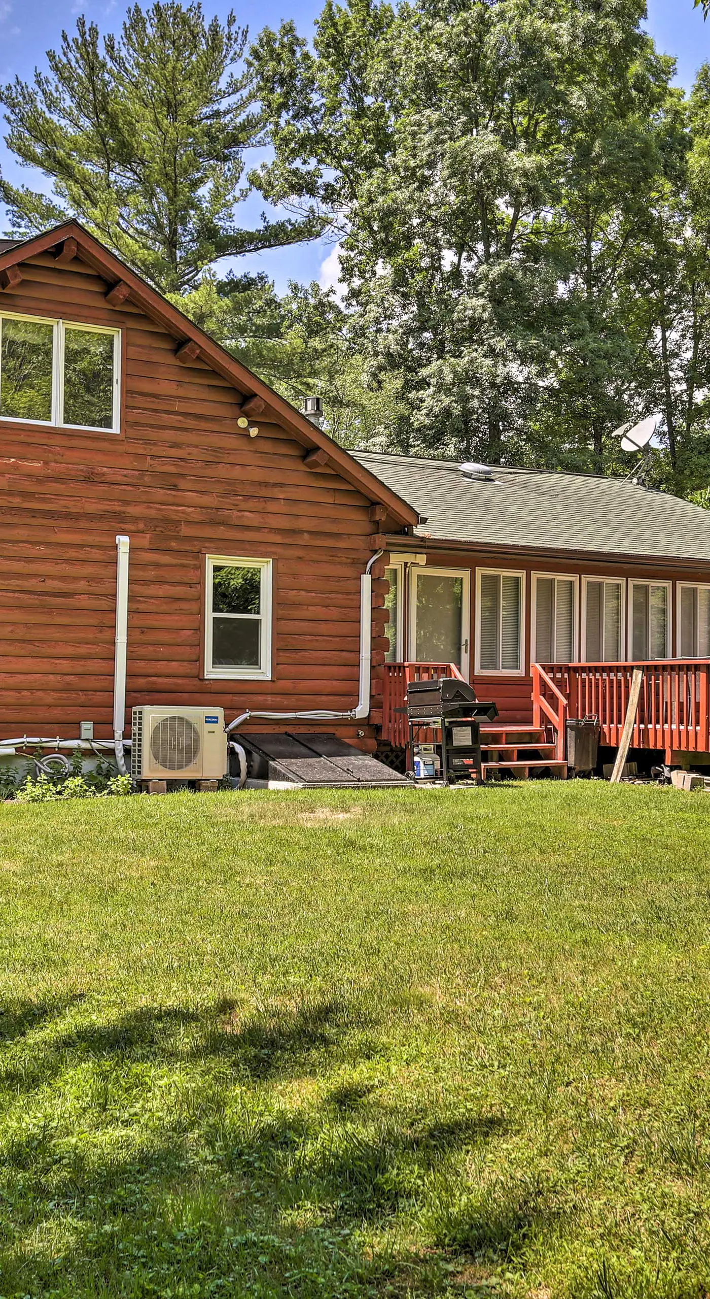 Hike + Ski: Log Cabin in East Stroudsburg!