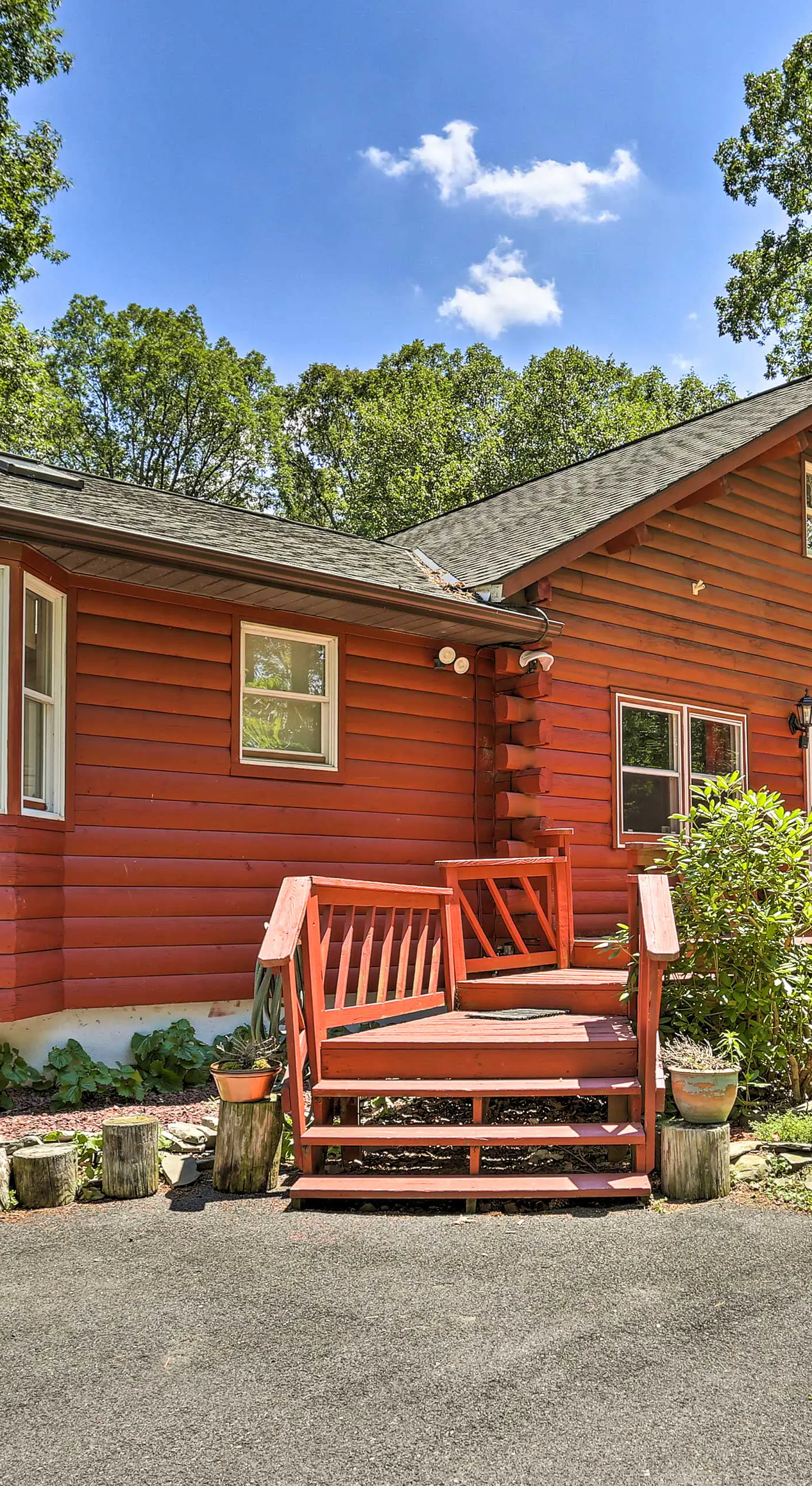 Hike + Ski: Log Cabin in East Stroudsburg!