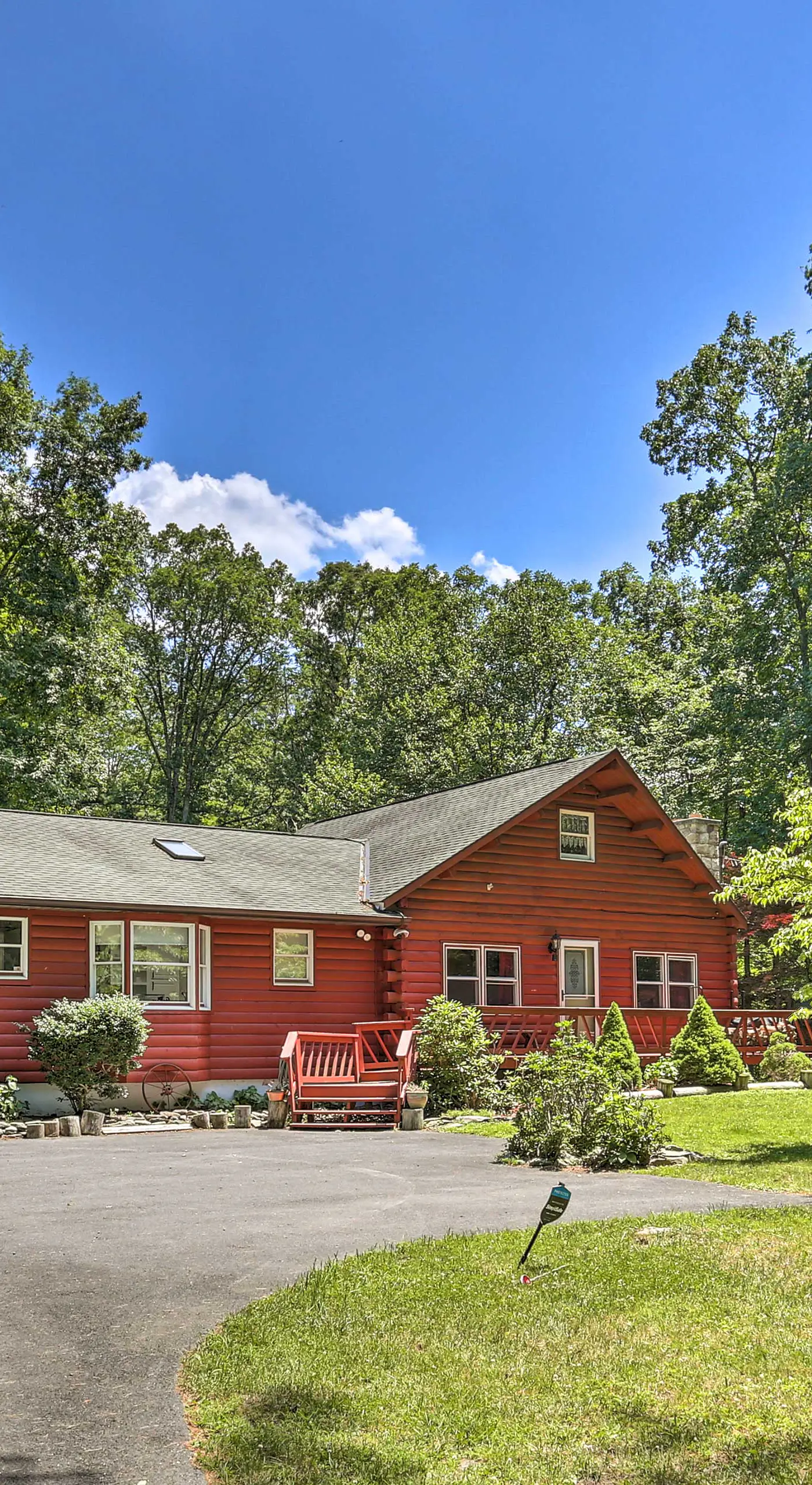 Hike + Ski: Log Cabin in East Stroudsburg!