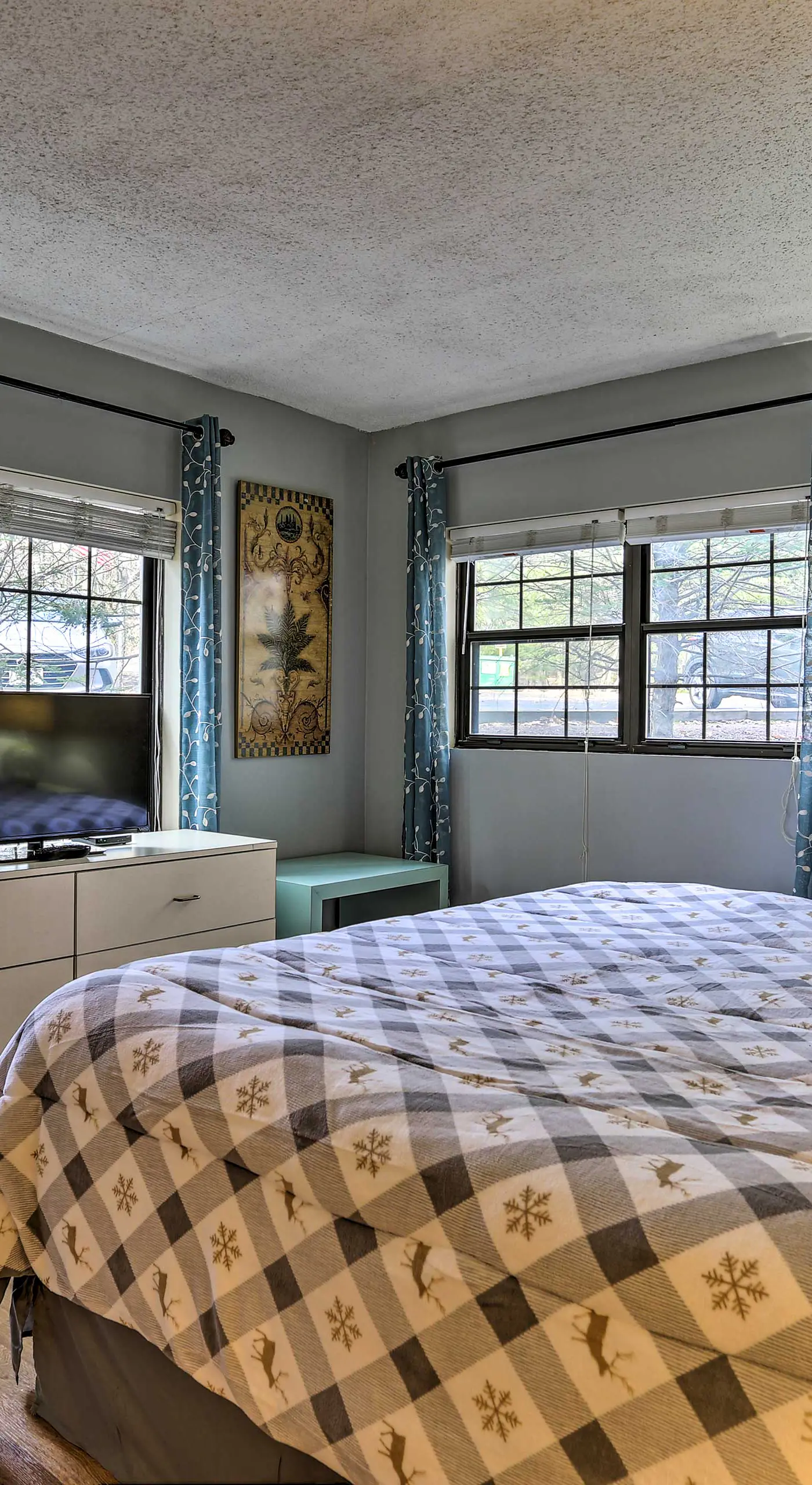 On Big Boulder Lake: Condo w/ Community Pools!
