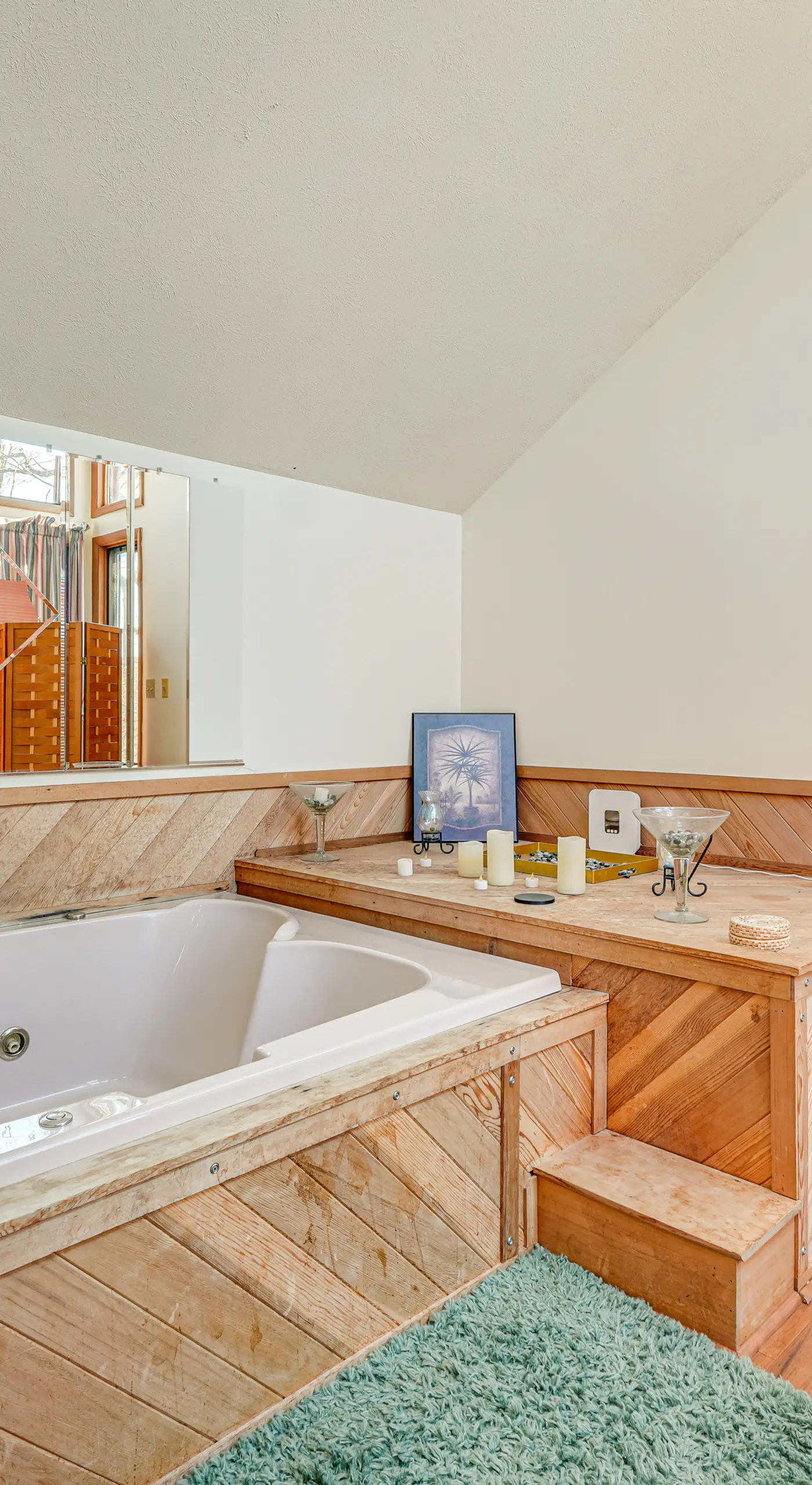 Fire Pit & Gas Grill: Charming Poconos Abode!