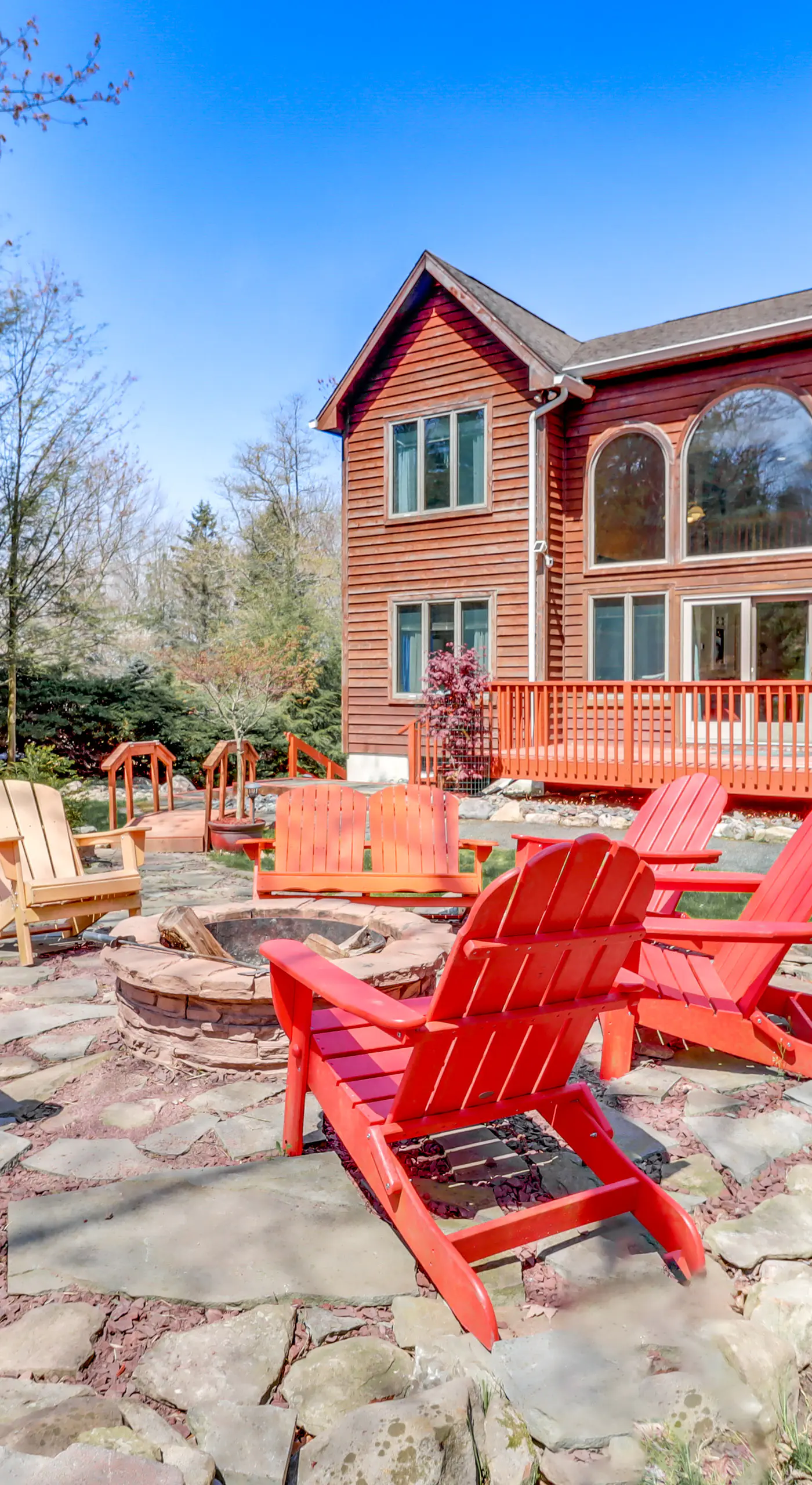 Split Rock Resort: Family Getaway w/ Fire Pit!