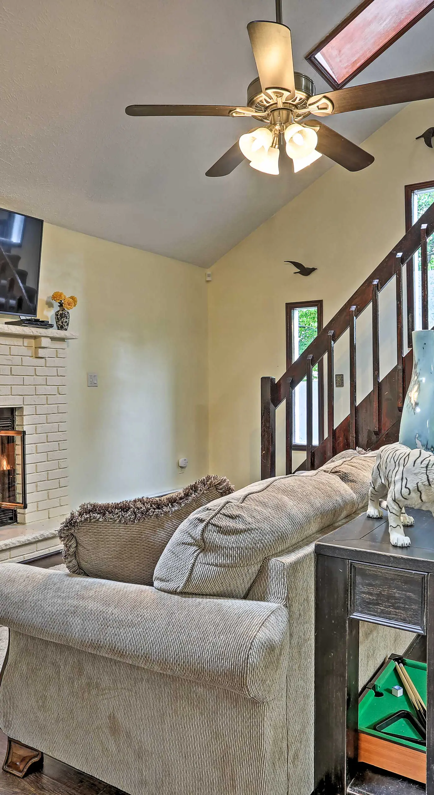 15 Mi to Camelback Ski Resort: Home w/ Deck!