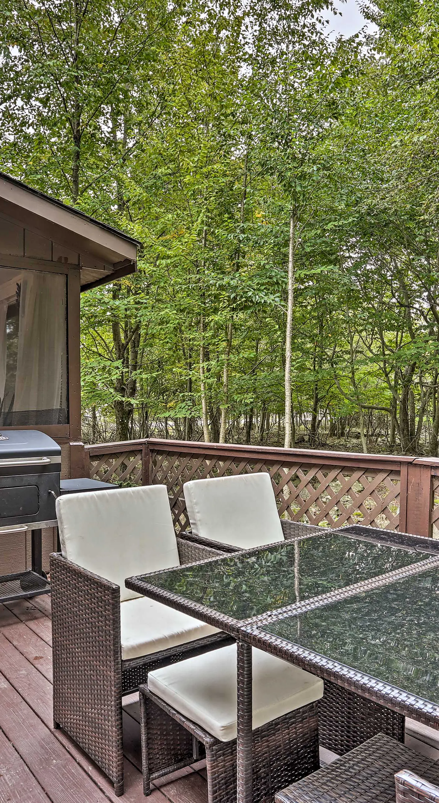 15 Mi to Camelback Ski Resort: Home w/ Deck!