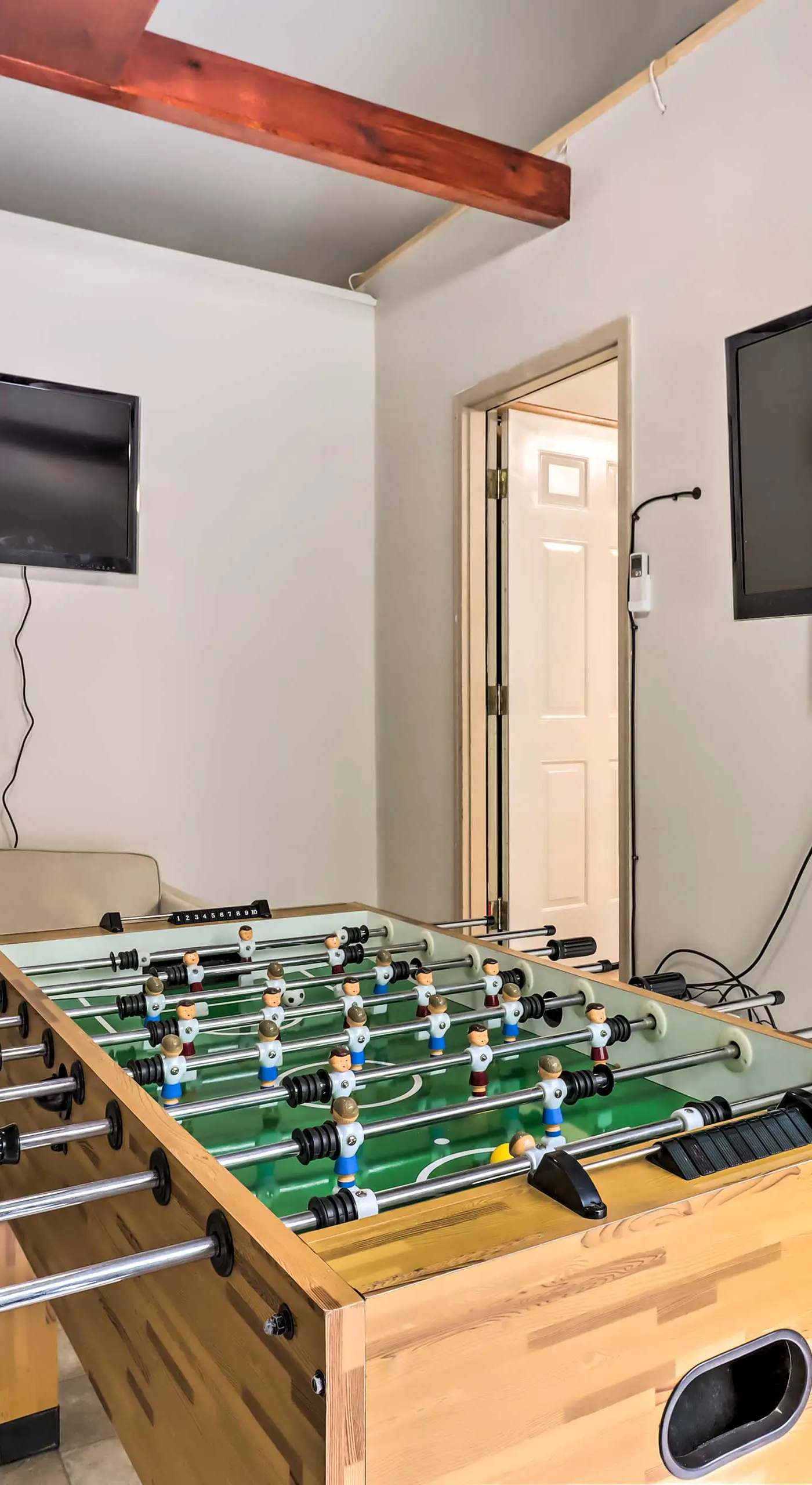Hot Tub + Game Room: Peaceful Poconos Home!