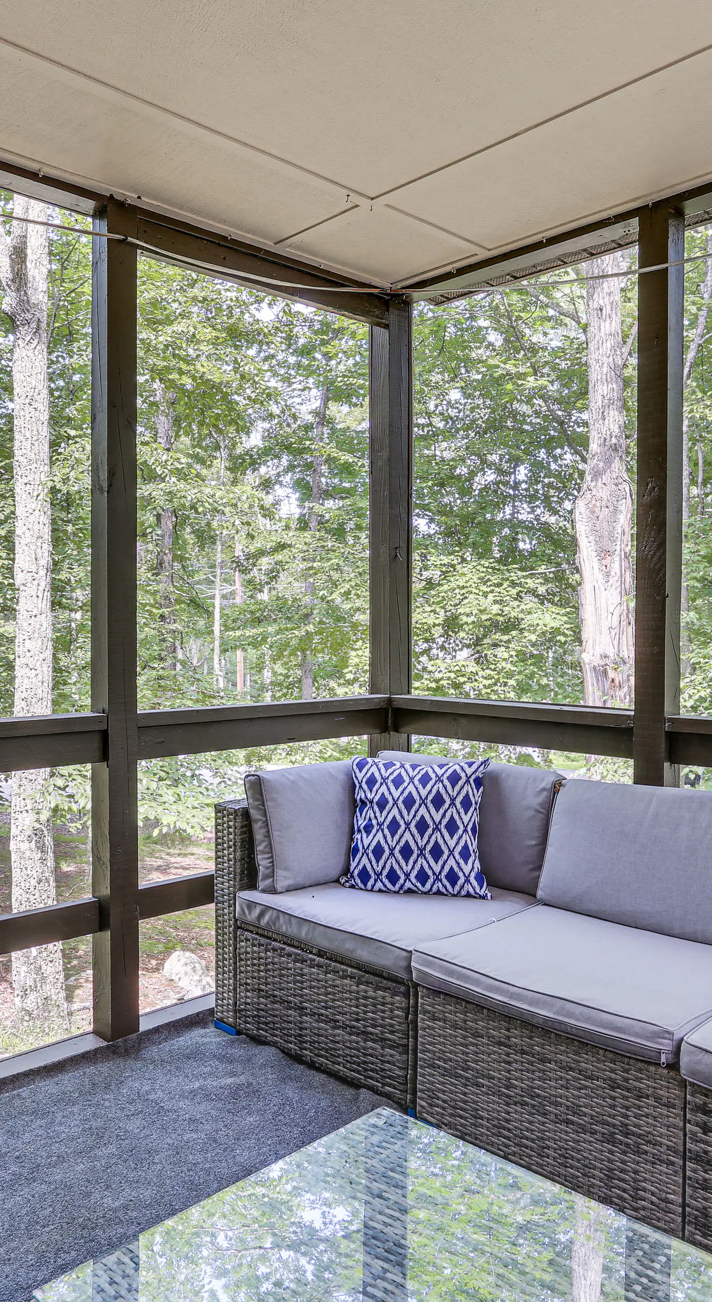 Screened Porch & Deck: Pet-Friendly Poconos Escape