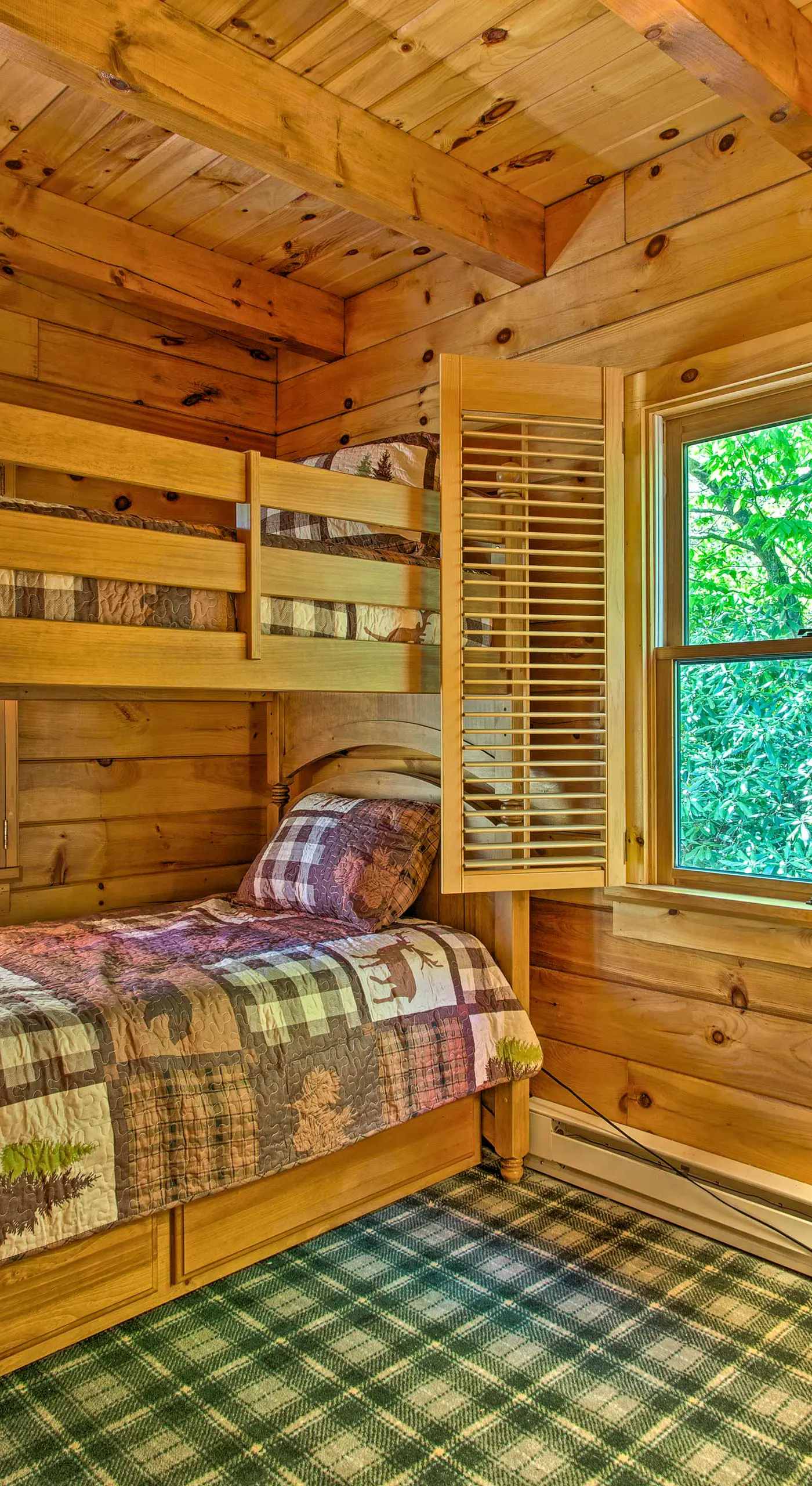 Fire Pit & Hot Tub: Poconos Family Cabin!