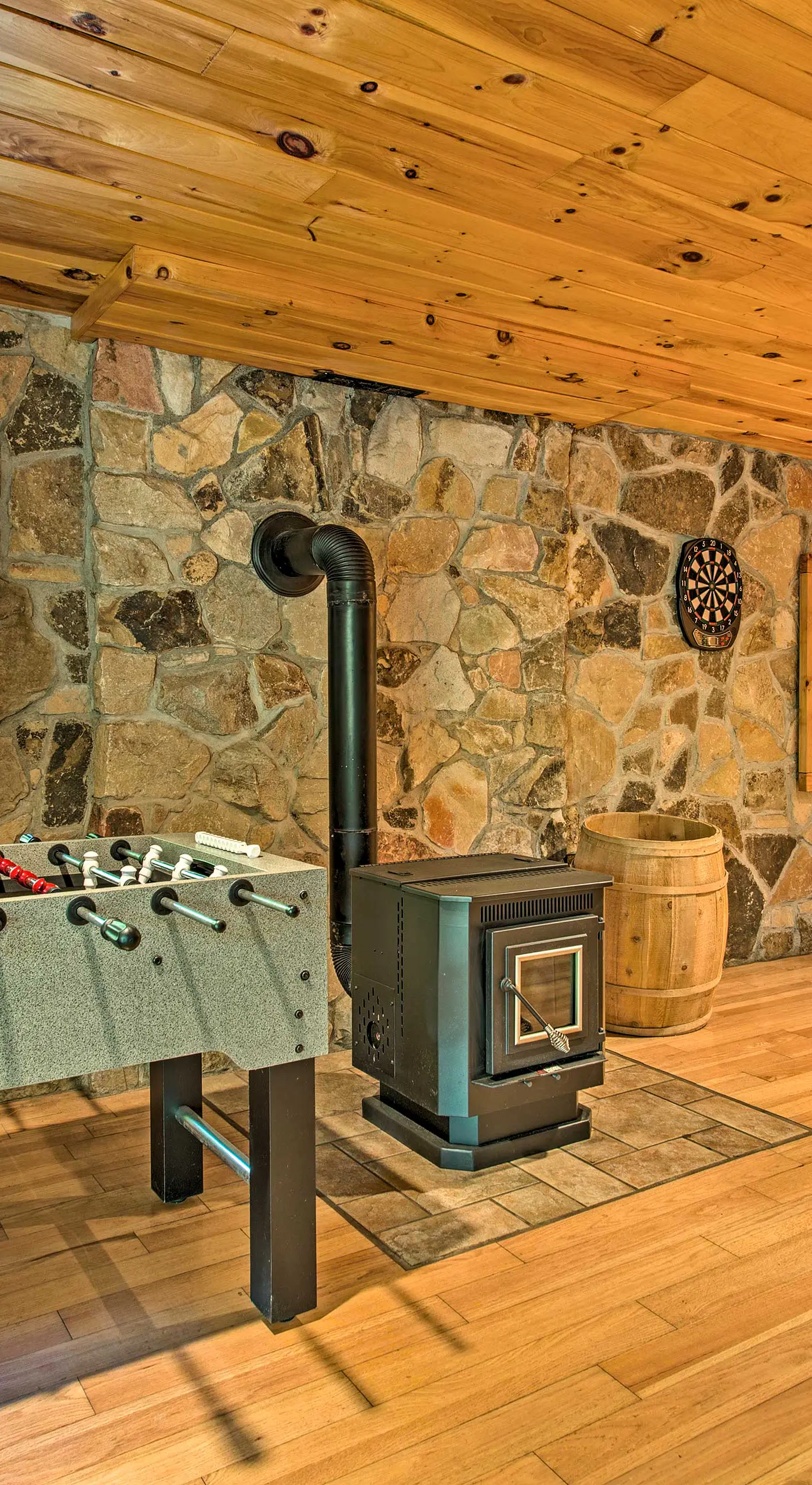 Fire Pit & Hot Tub: Poconos Family Cabin!