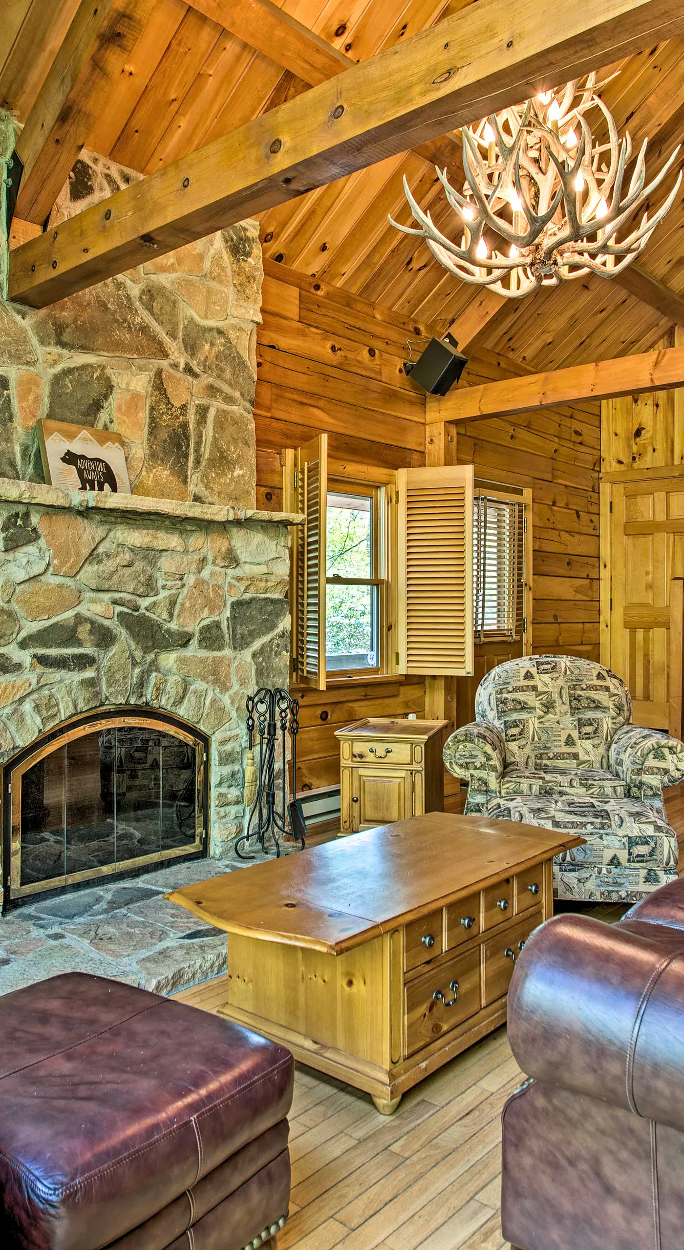 Fire Pit & Hot Tub: Poconos Family Cabin!