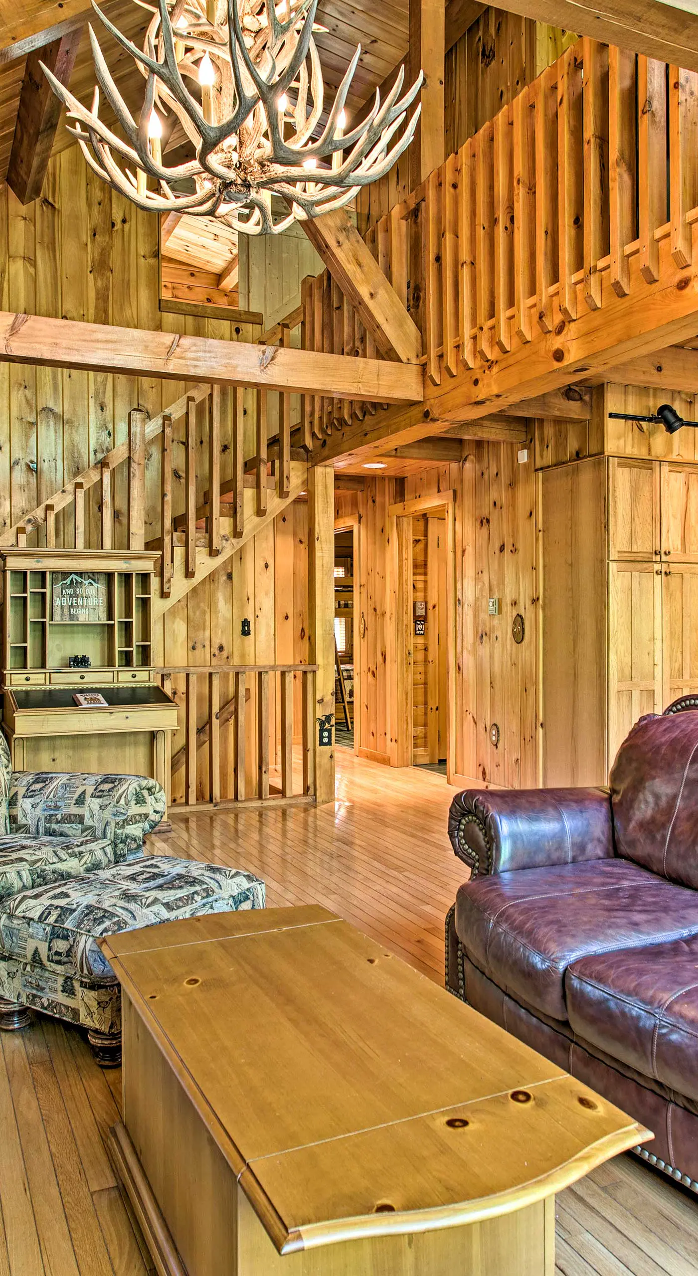 Fire Pit & Hot Tub: Poconos Family Cabin!