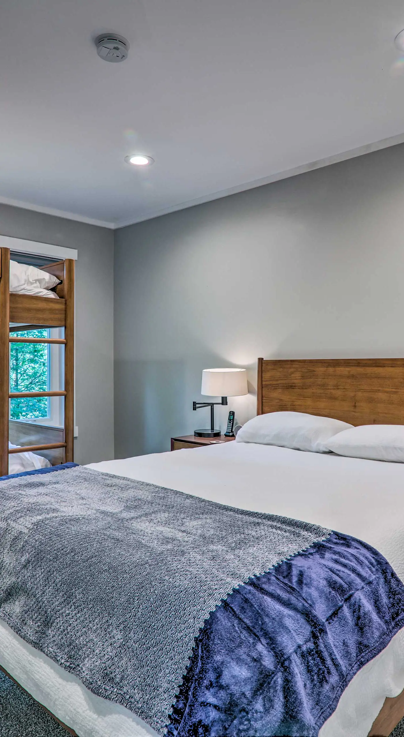 Unwind Fireside & Walk to Slopes! Poconos Getaway