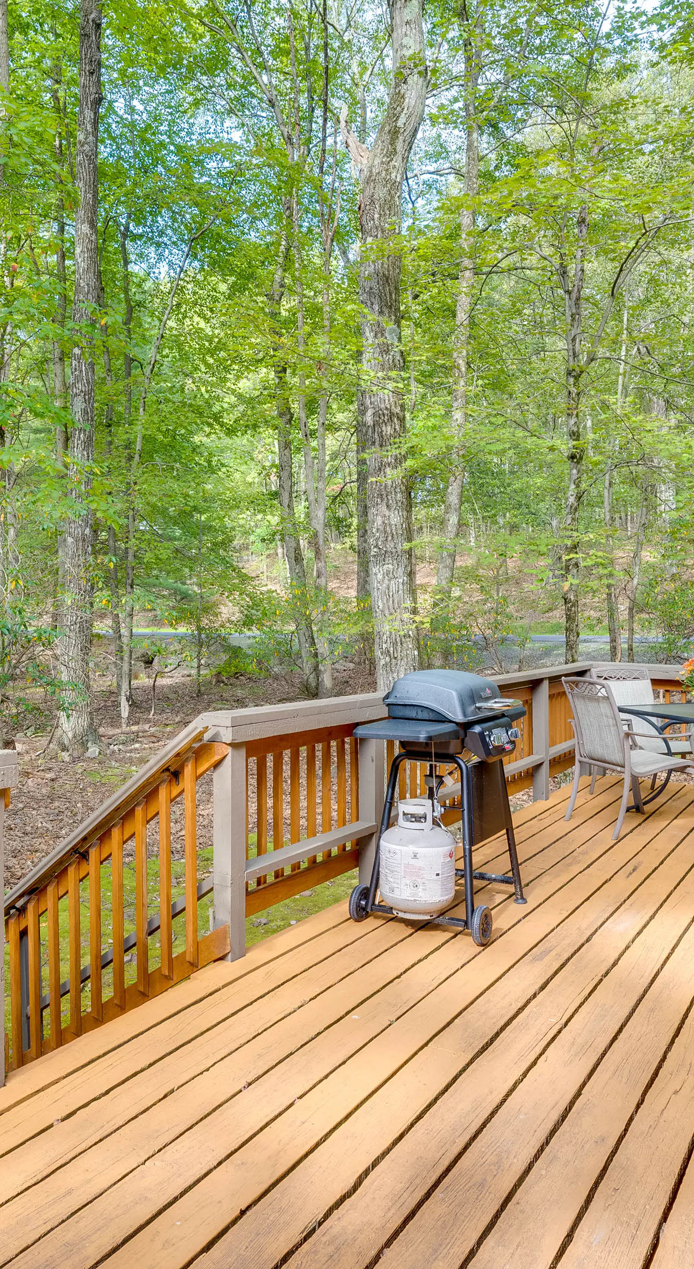 Near Skiing & Lakes: Contemporary Poconos Townhome