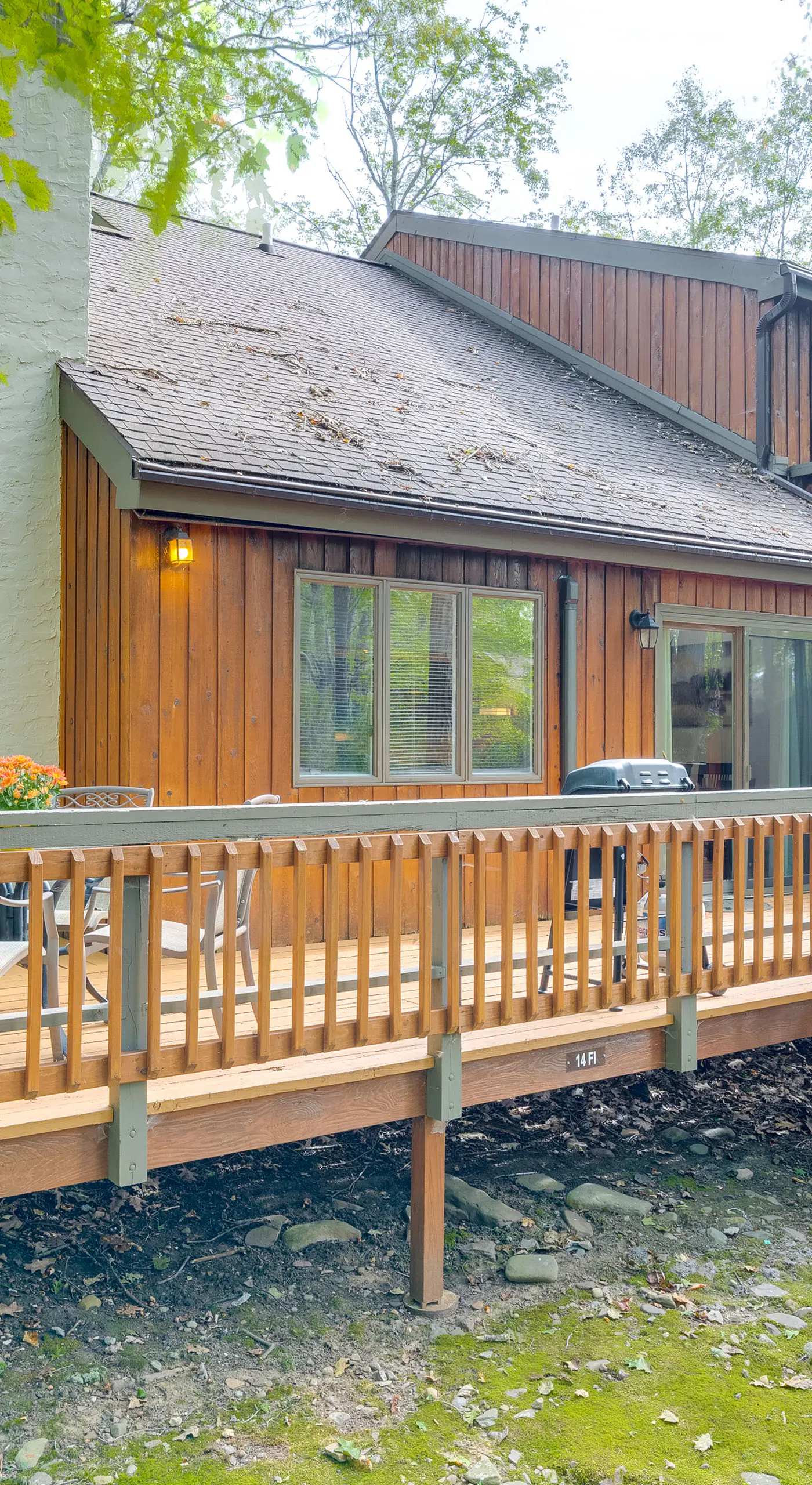 Near Skiing & Lakes: Contemporary Poconos Townhome