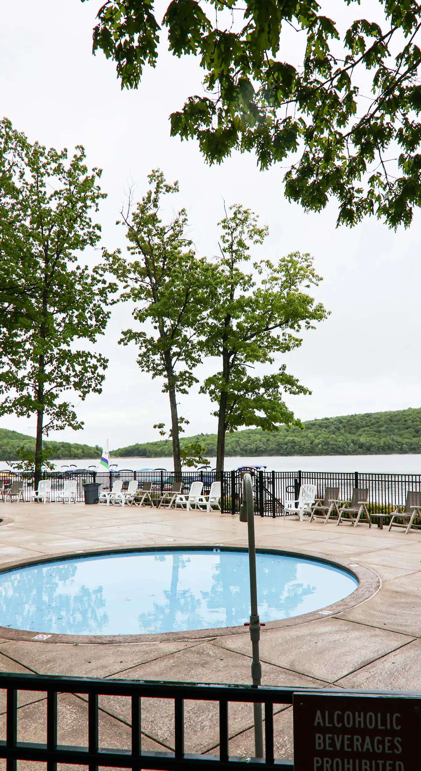 Near Skiing & Lakes: Contemporary Poconos Townhome