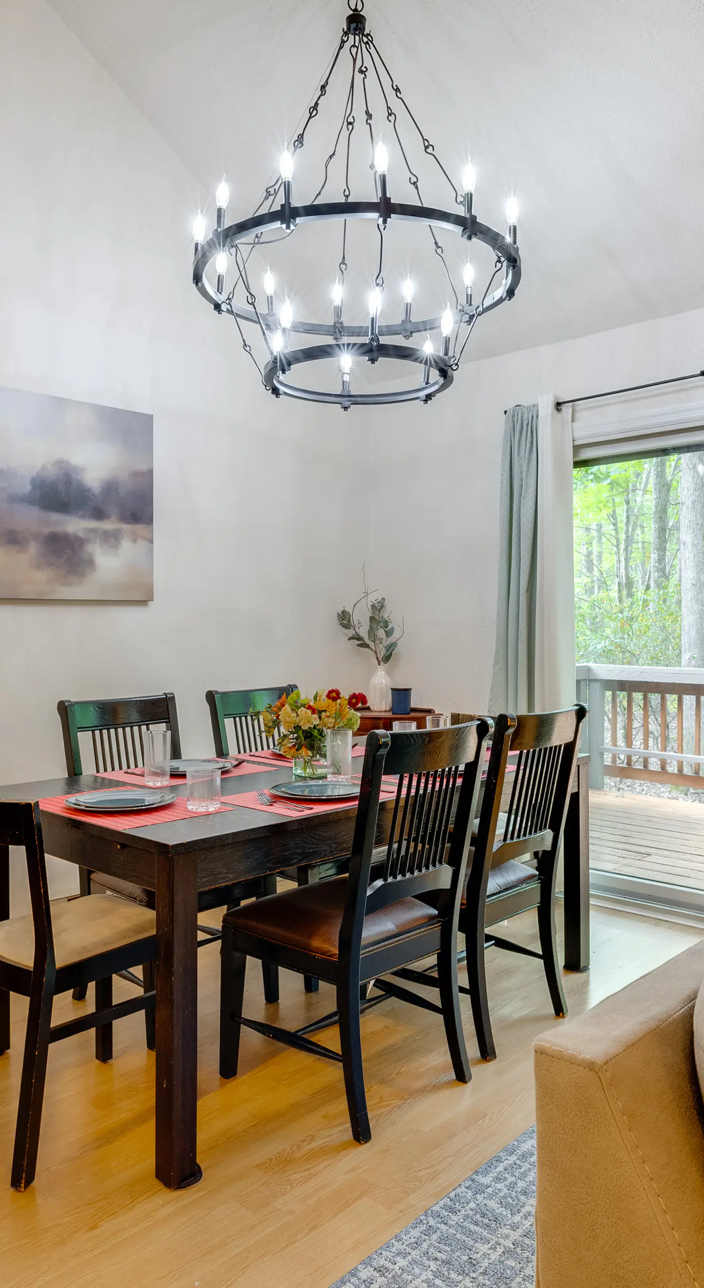 Near Skiing & Lakes: Contemporary Poconos Townhome