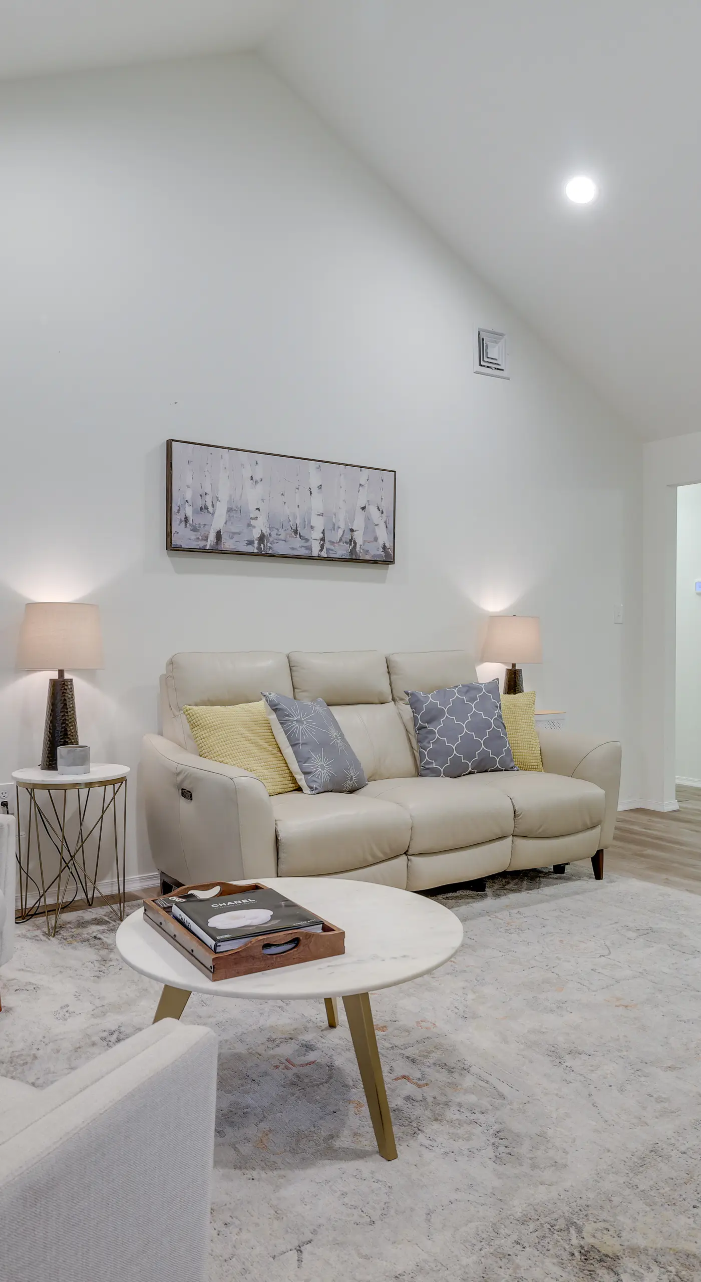 7 Mi to Camelback Mtn: Chic Penn Estates Home