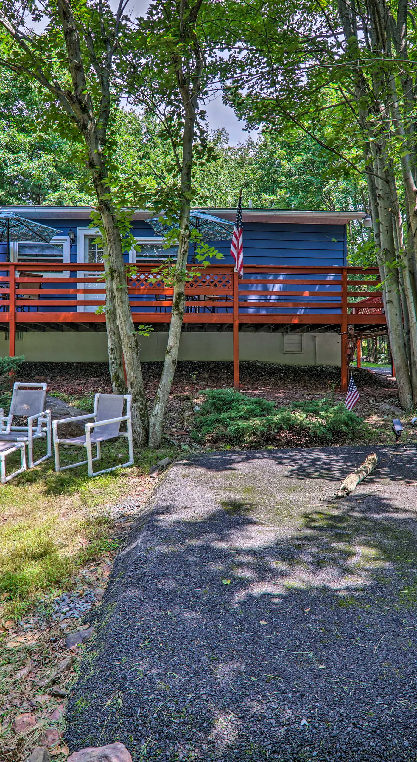 Fire Pit & Community Perks: Blakeslee Cottage!
