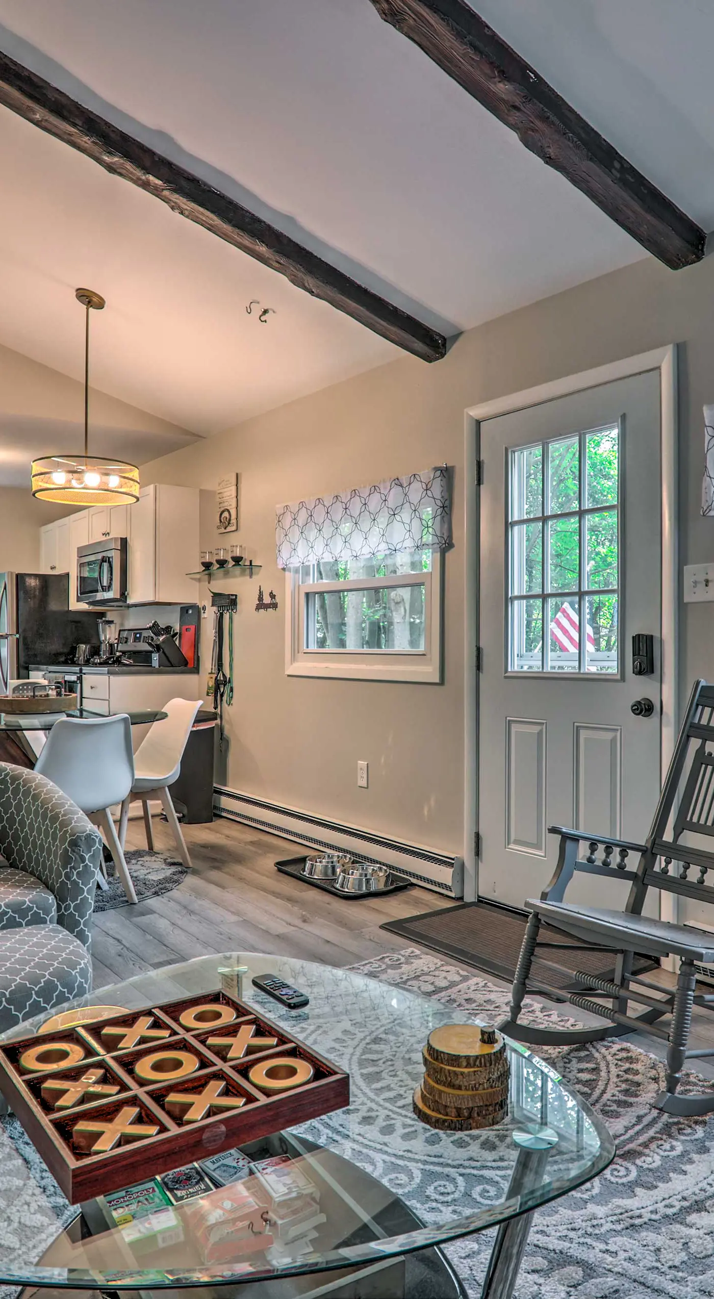 Fire Pit & Community Perks: Blakeslee Cottage!