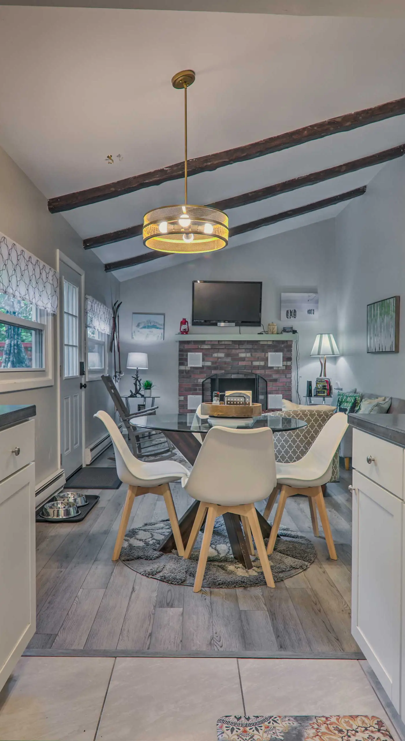 Fire Pit & Community Perks: Blakeslee Cottage!