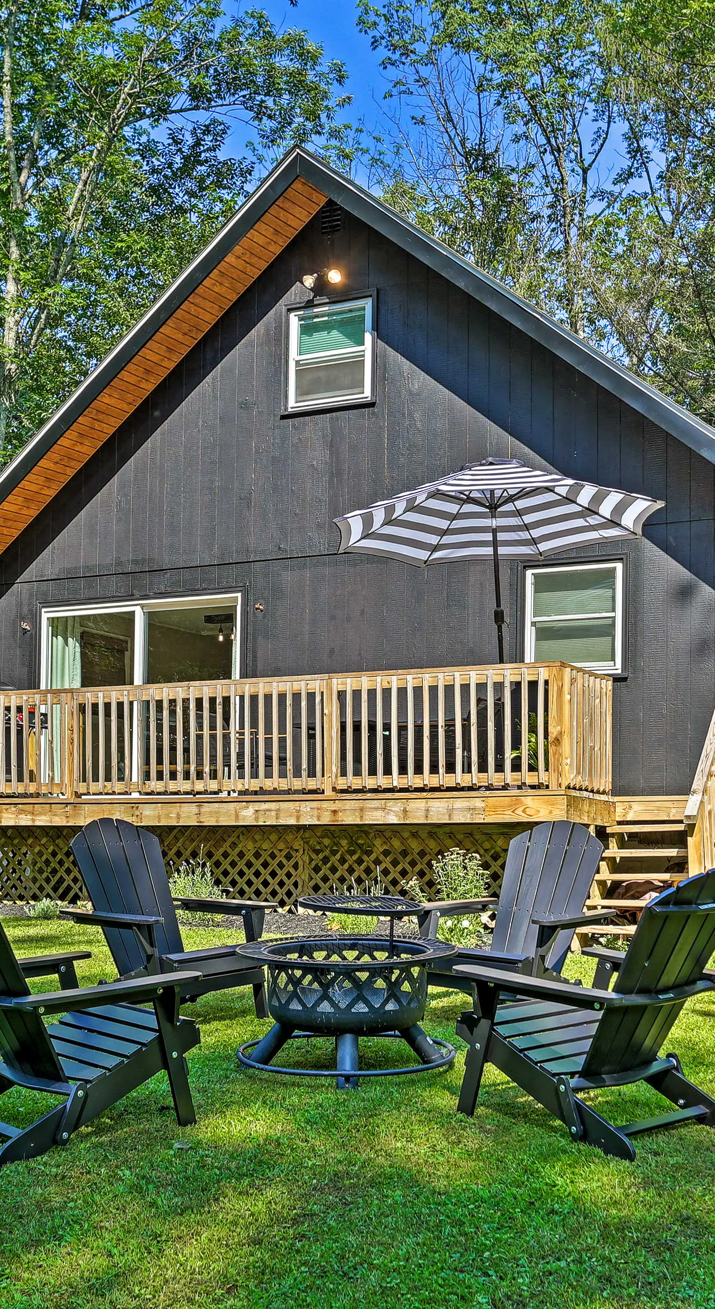 Deck & Gas Grill: Modern East Stroudsburg Home!
