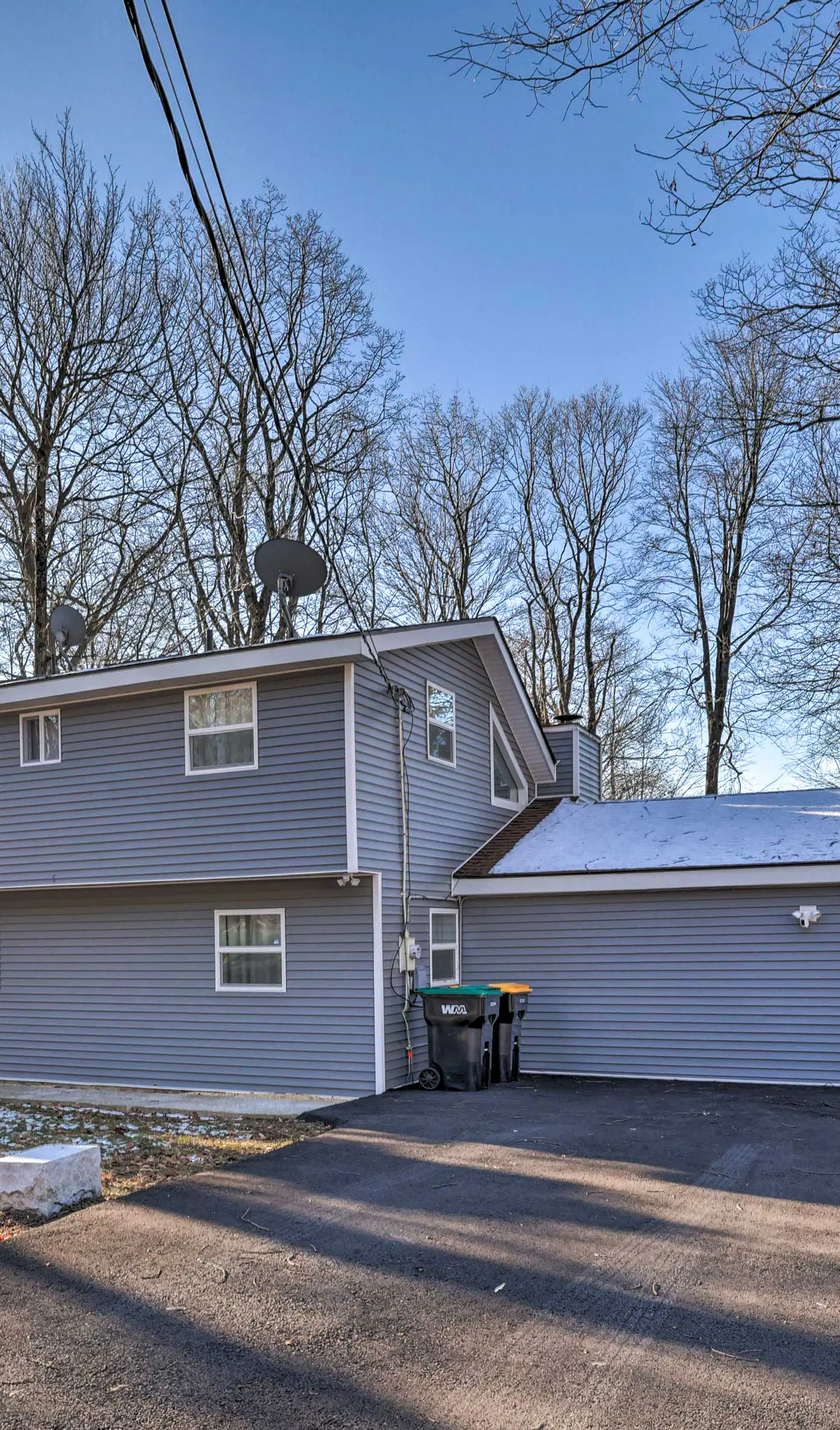 Hot Tub, Fire Pit & Game Room: Tobyhanna Home!